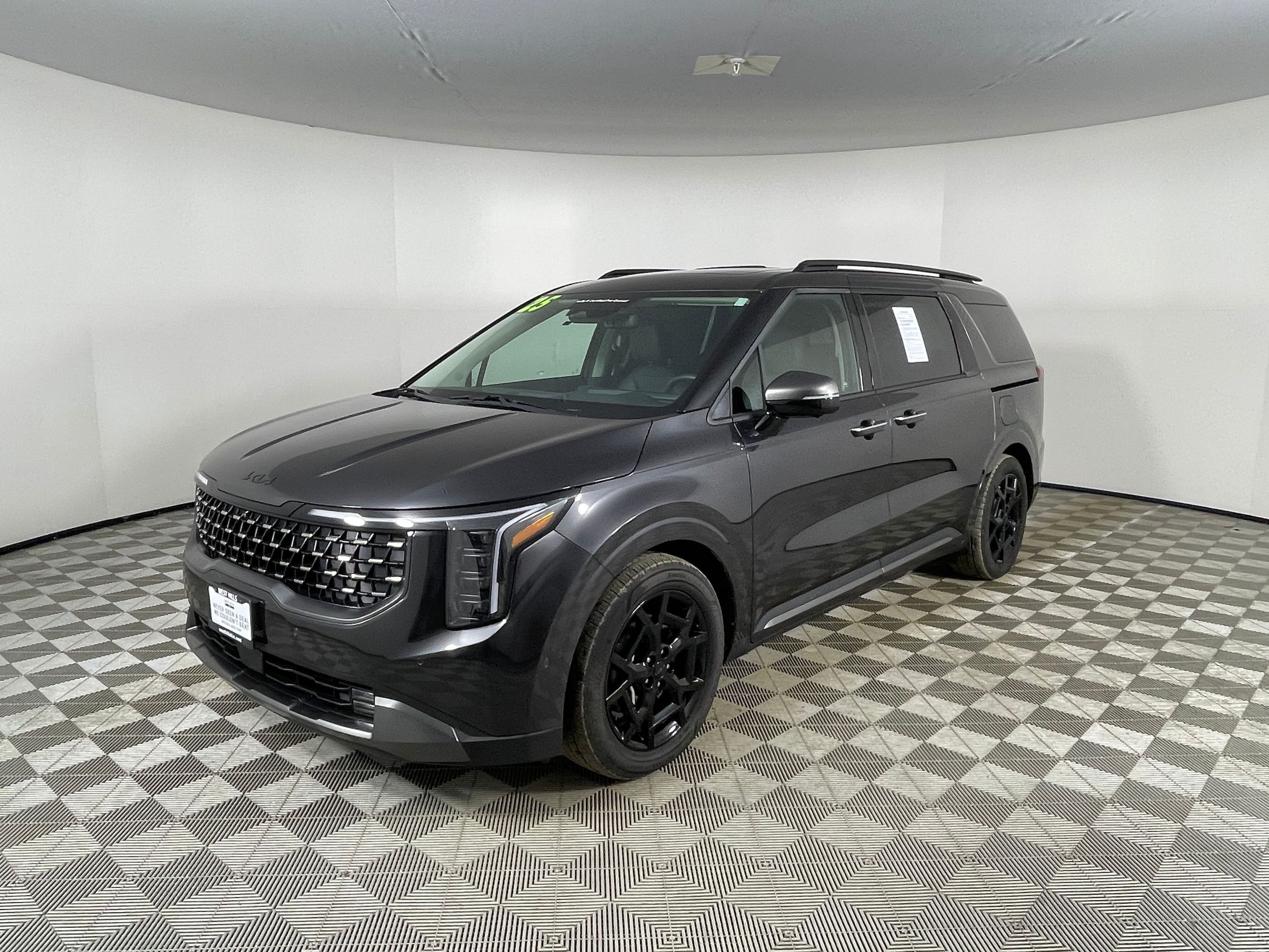 Pre-Owned Kia Carnival