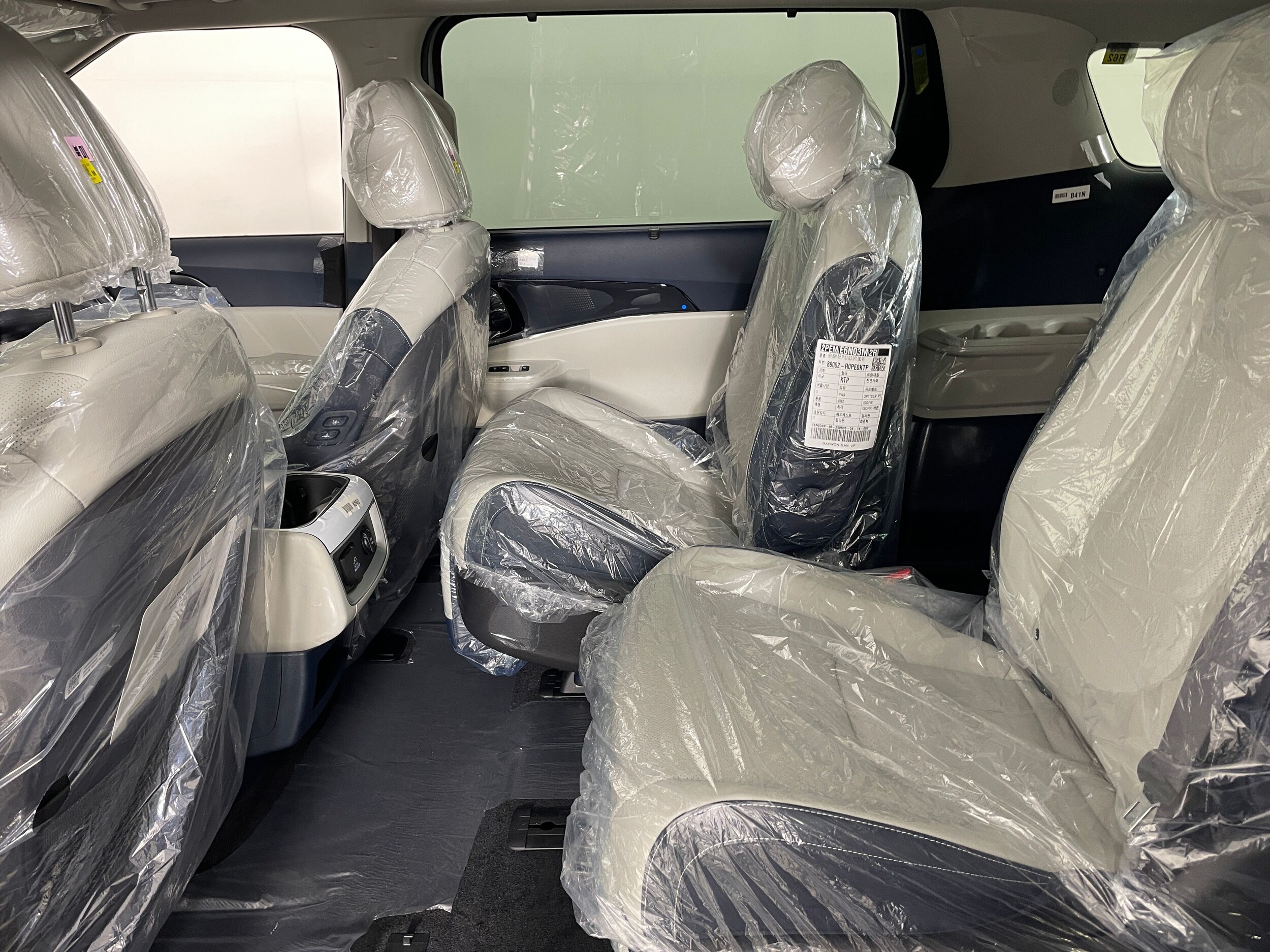 2026 Kia Carnival SX Prestige photo 3