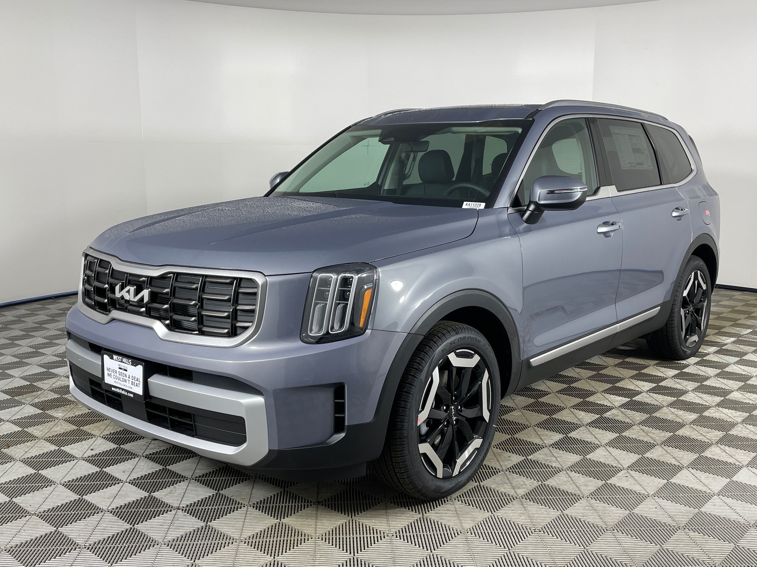 2025 Kia Telluride S's photo