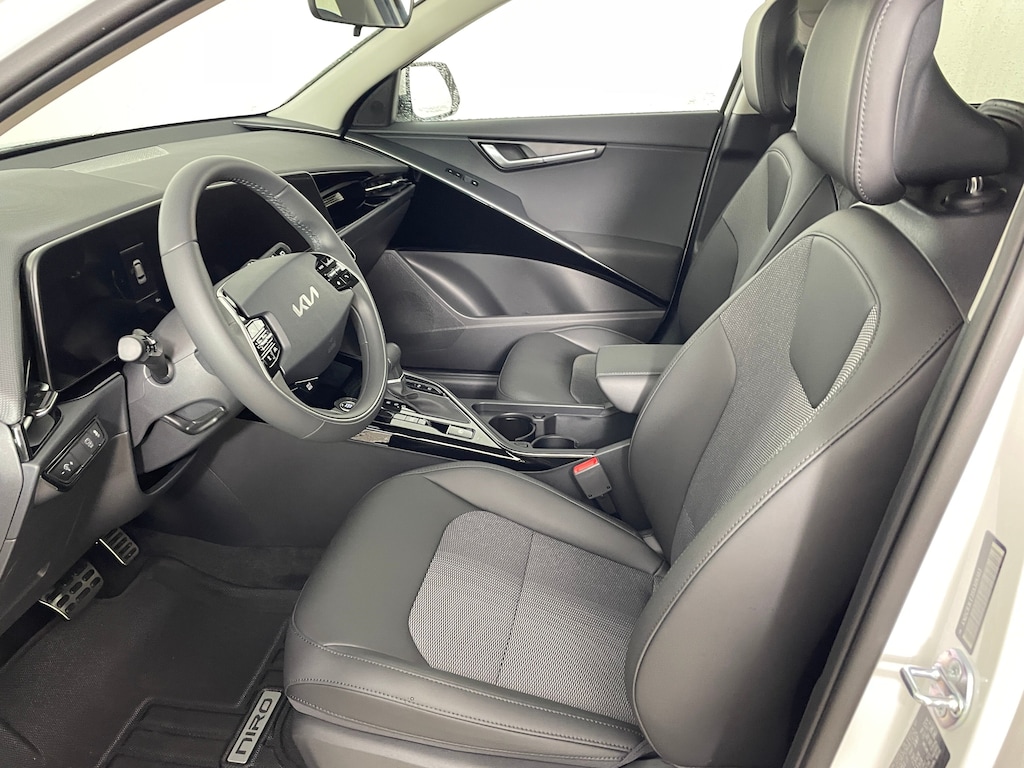New 2025 Kia Niro EX Touring SUV