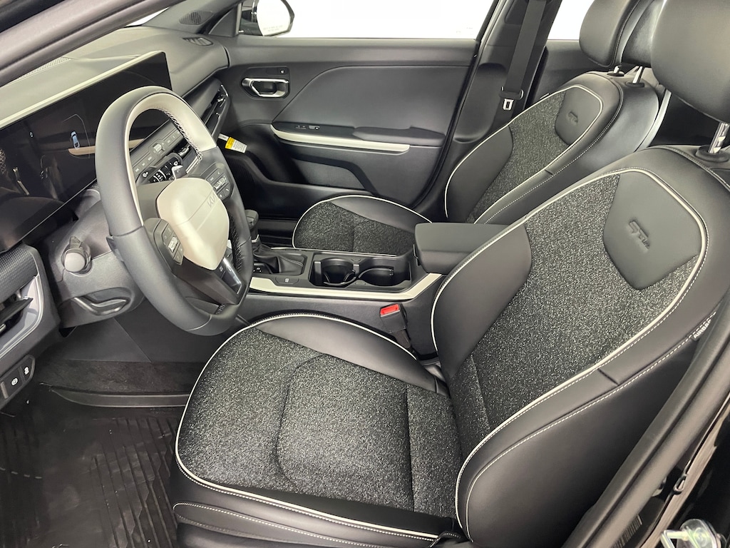 New 2025 Kia K4 GT-Line Sedan