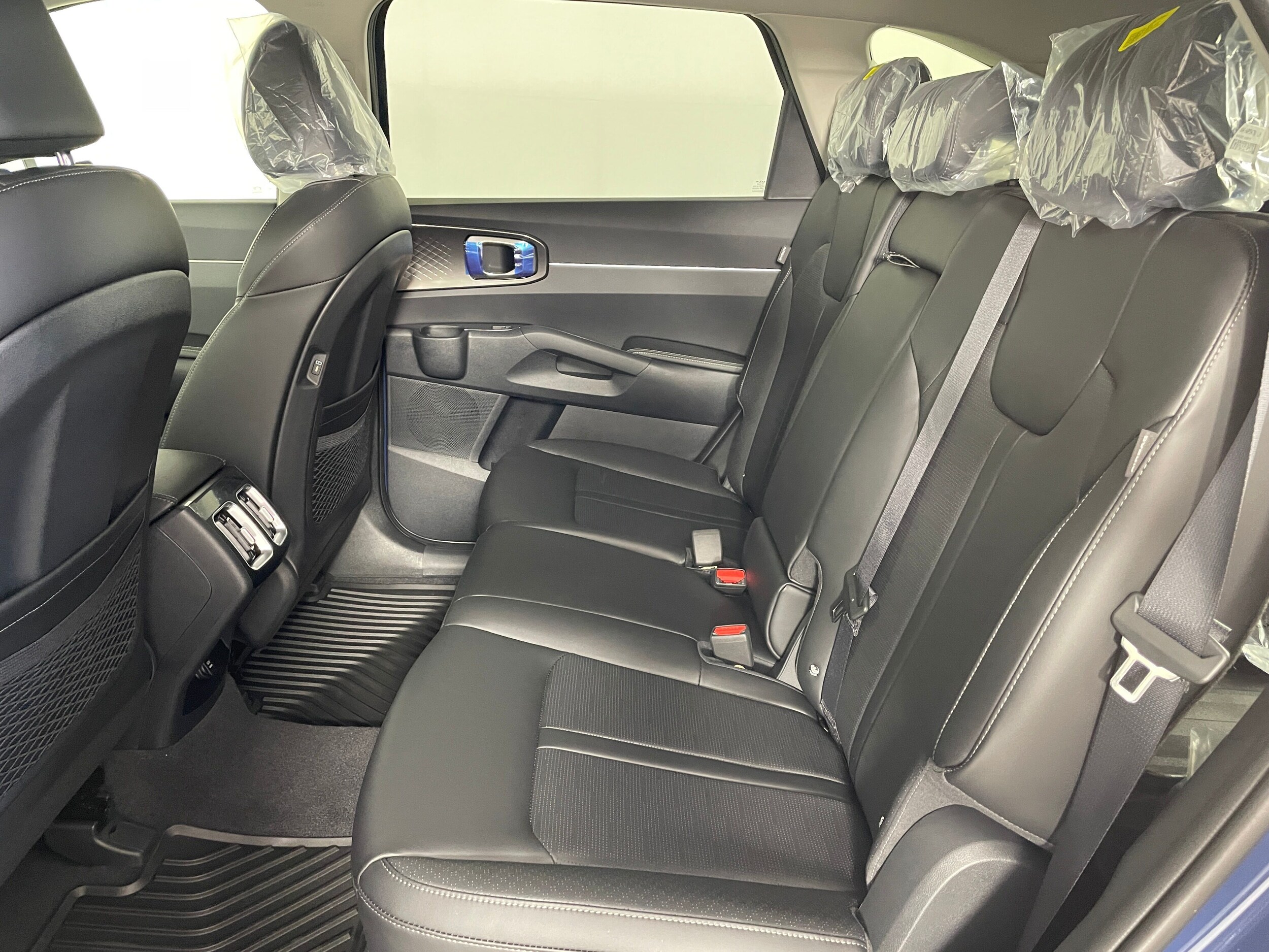 2026 Kia Sorento EX photo 4