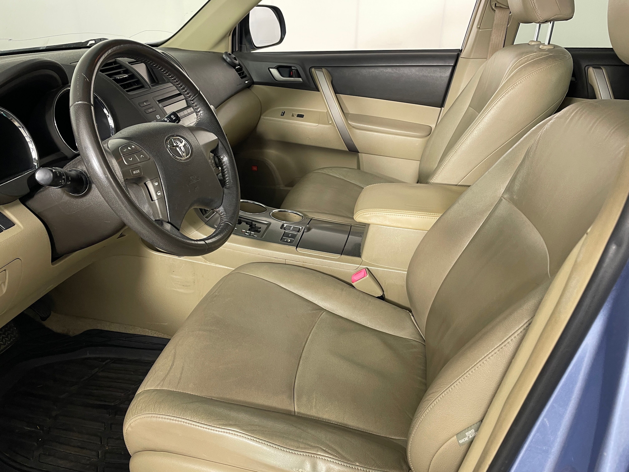 2008 Toyota Highlander Sport photo 2