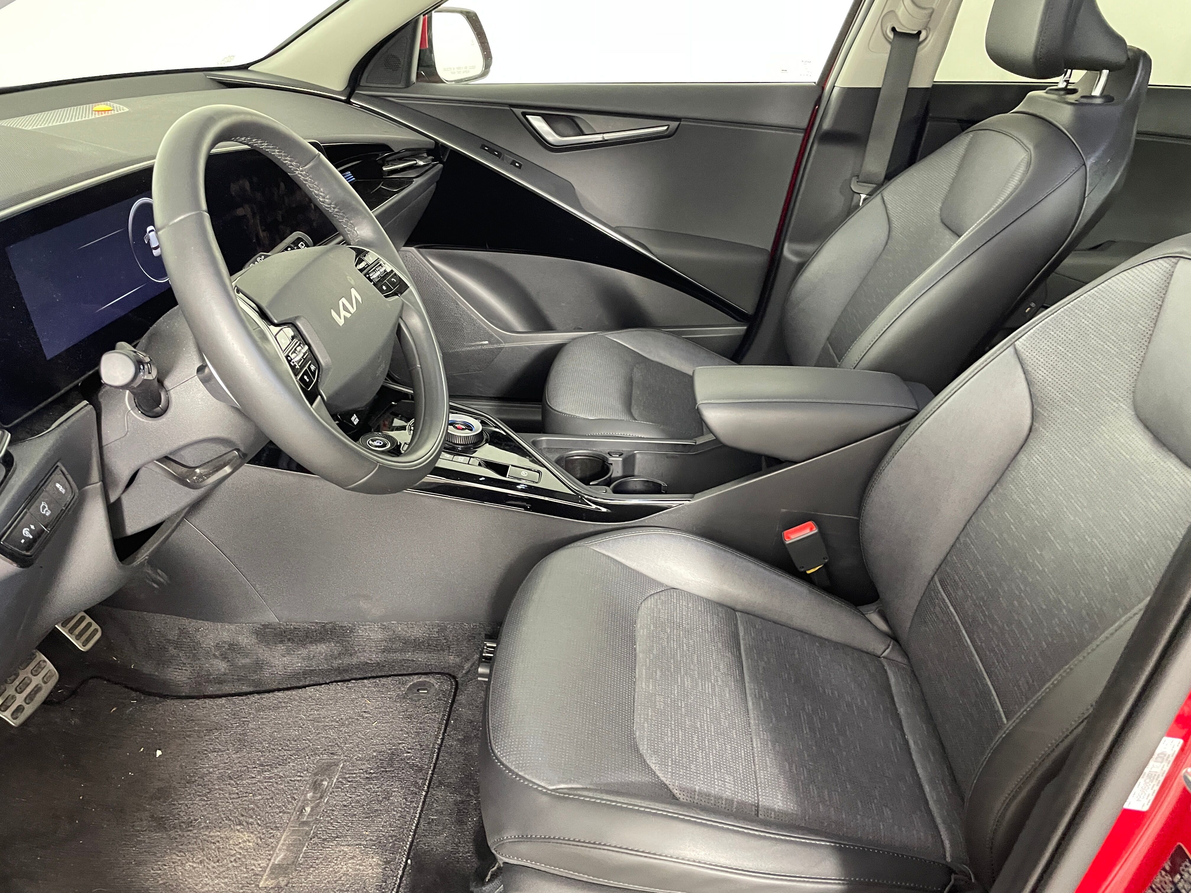 Certified 2024 Kia Niro EV Wave SUV