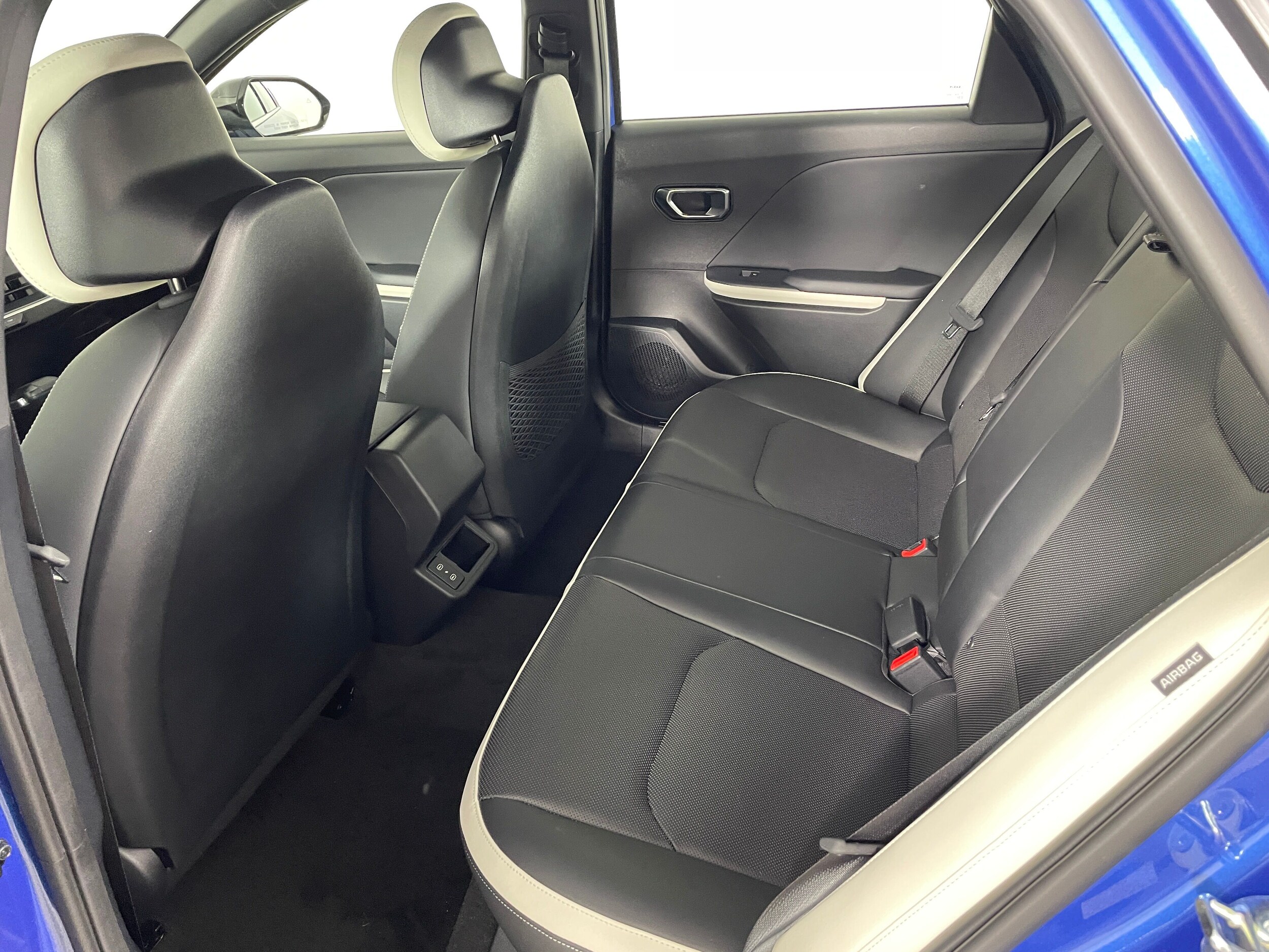 2025 Kia K4 GT-Line photo 4