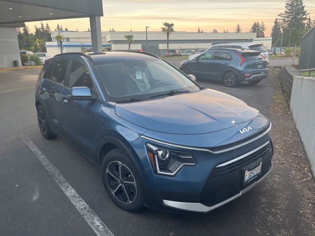 2023 Kia Niro EX HEV's photo