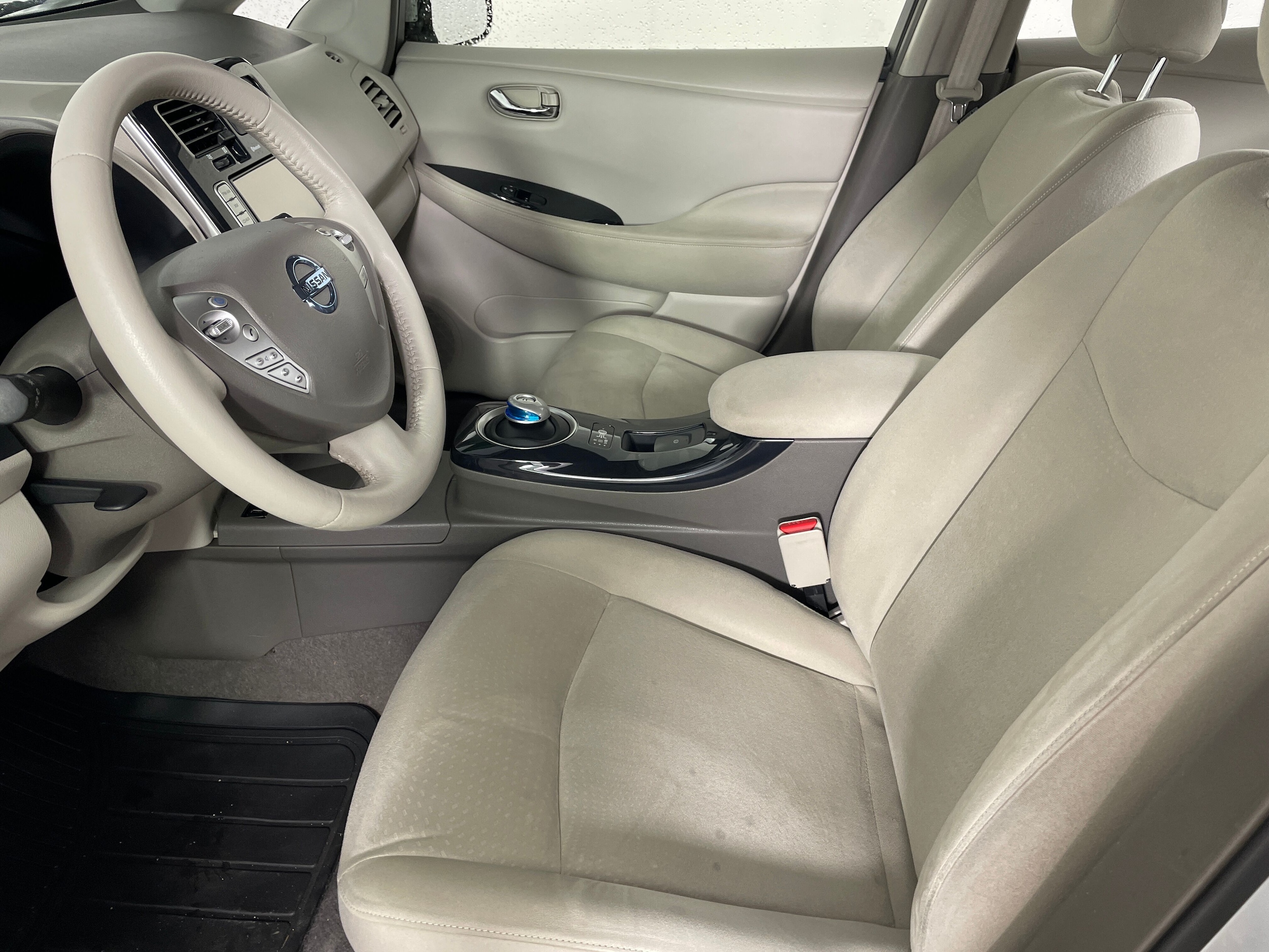 Used 2012 Nissan LEAF SL with VIN JN1AZ0CP6CT017944 for sale in Bremerton, WA