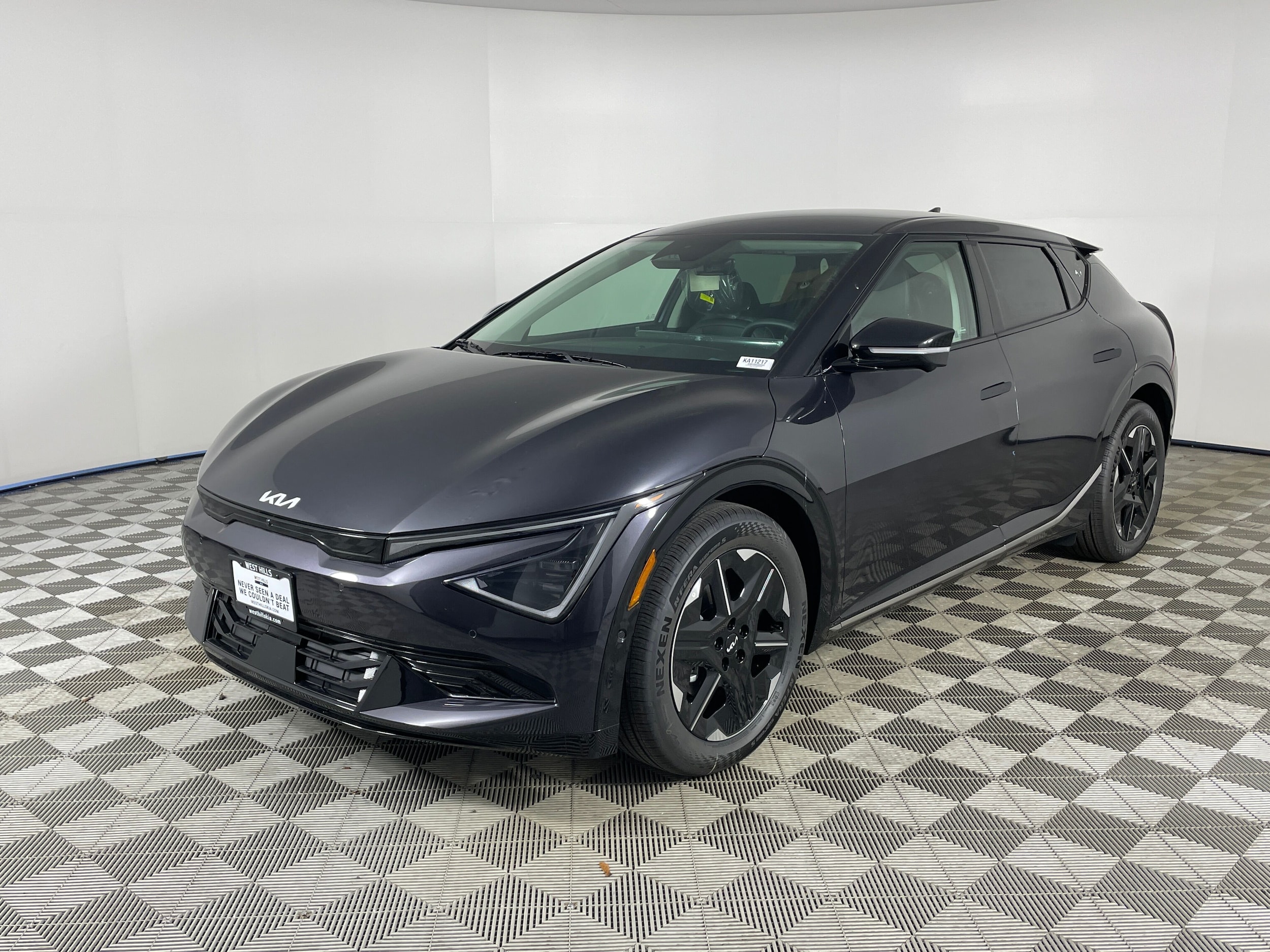 2025 Kia EV6 Wind's photo