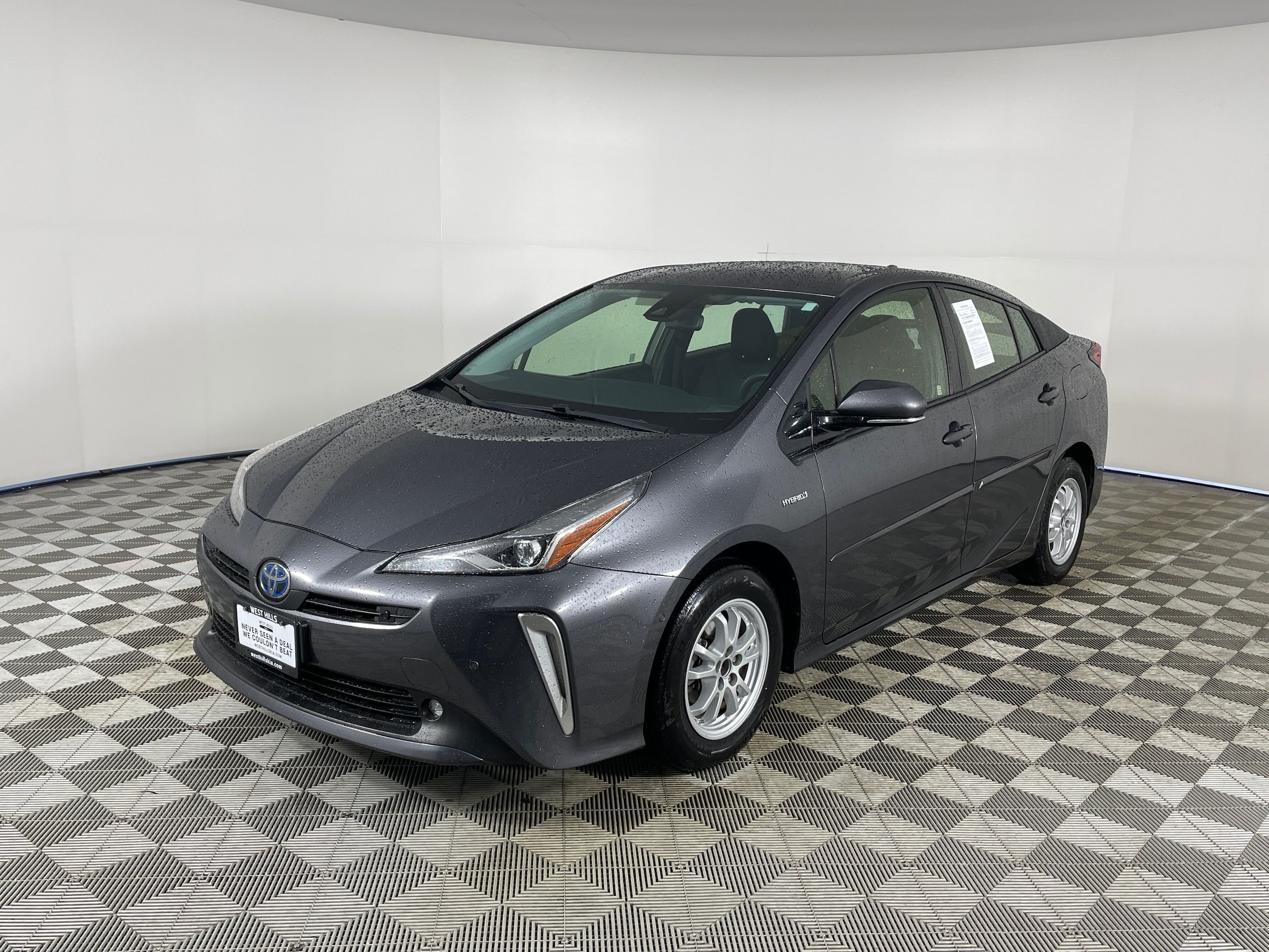 2019 Toyota Prius LE