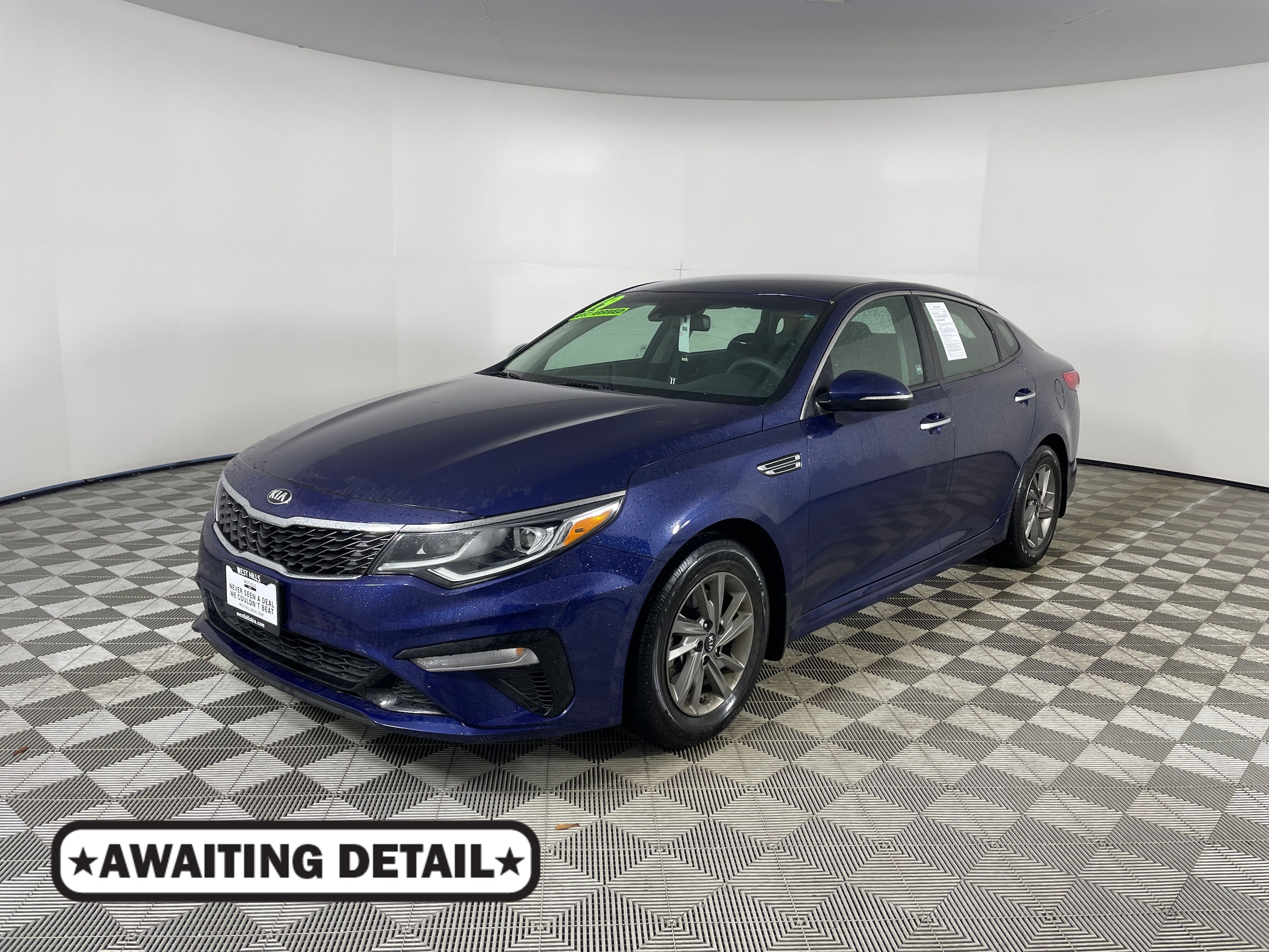 2019 Kia Optima LX's photo
