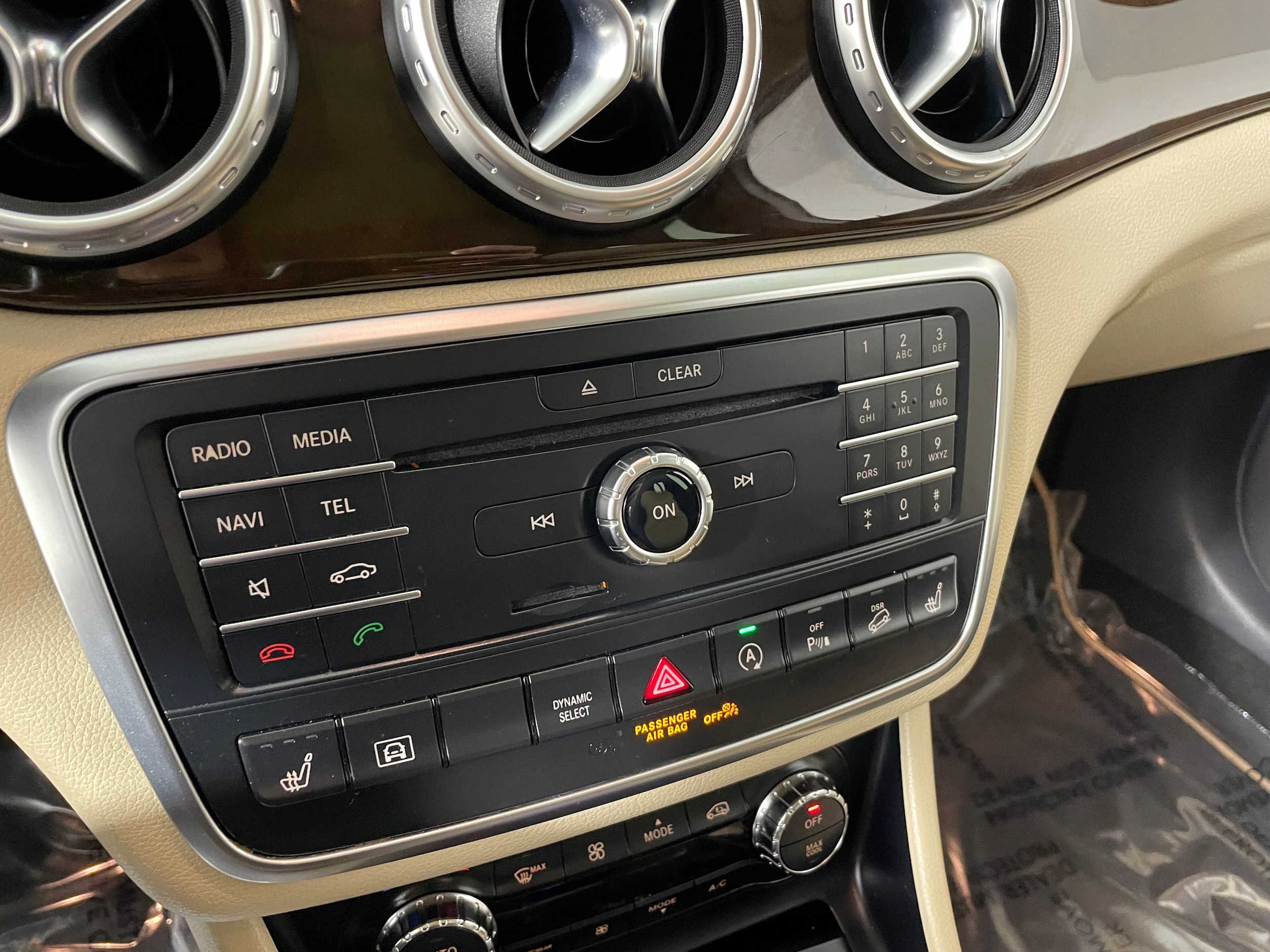 2017 Mercedes-Benz GLA 250 GLA 250 photo 3