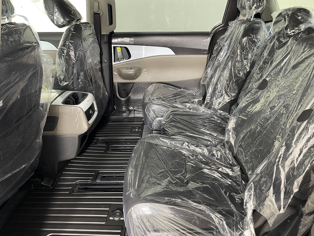 New 2026 Kia Carnival LXS Van Passenger Van