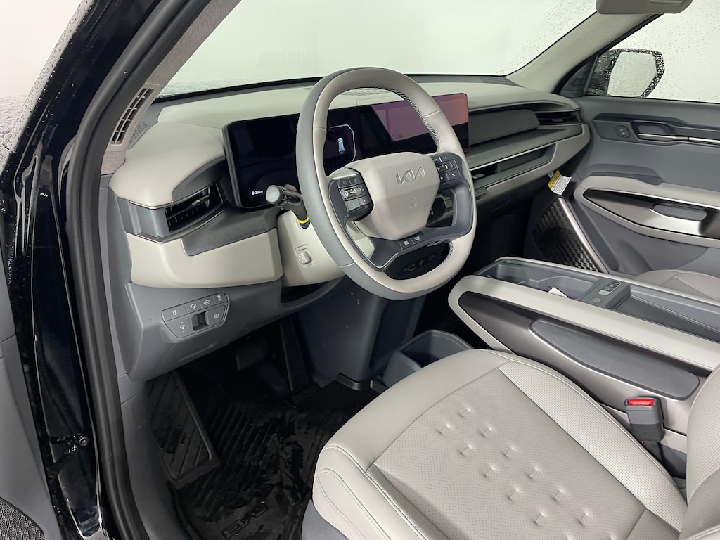 New 2026 Kia EV9 Wind SUV