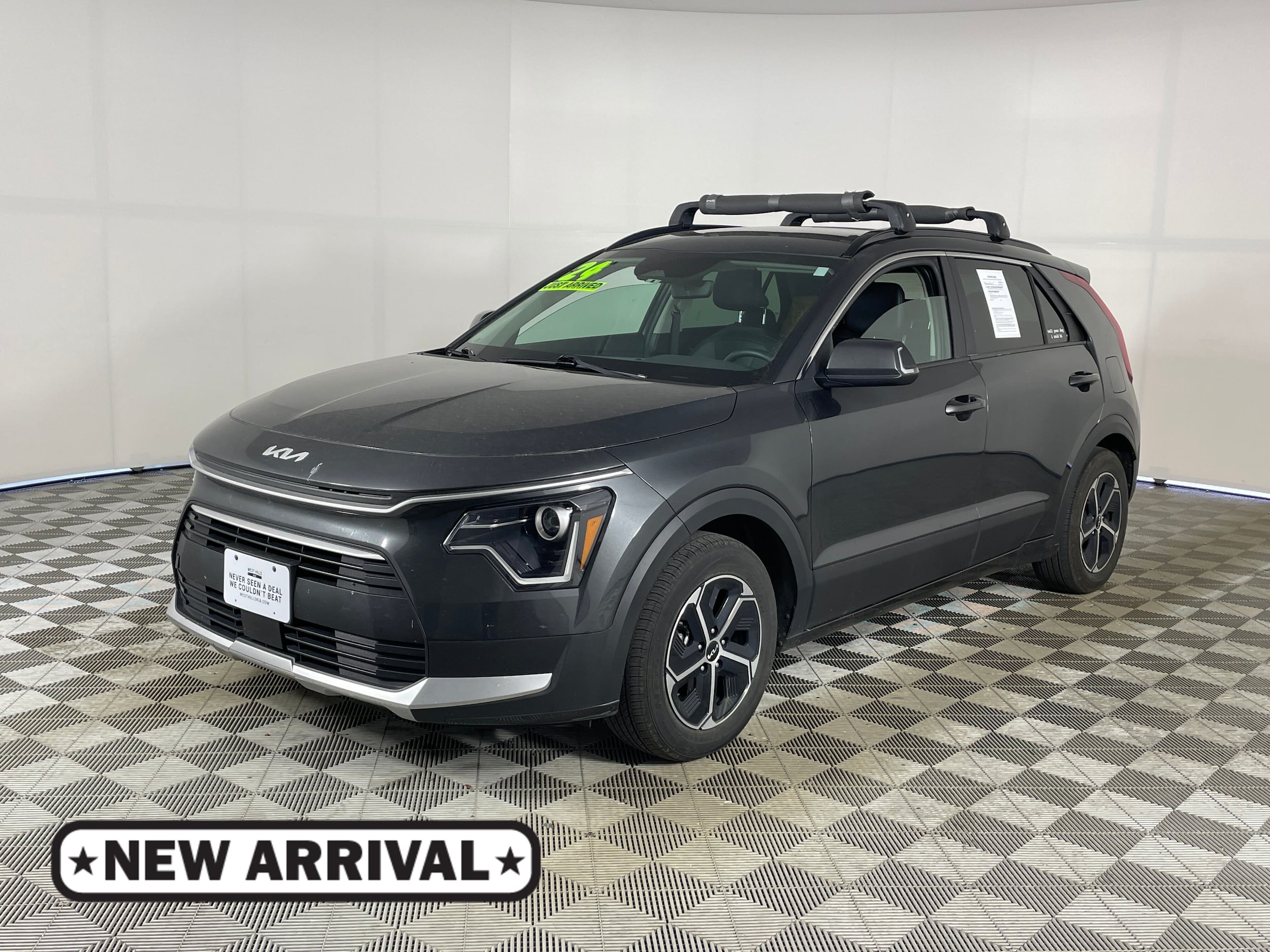 2024 Kia Niro EX HEV's photo
