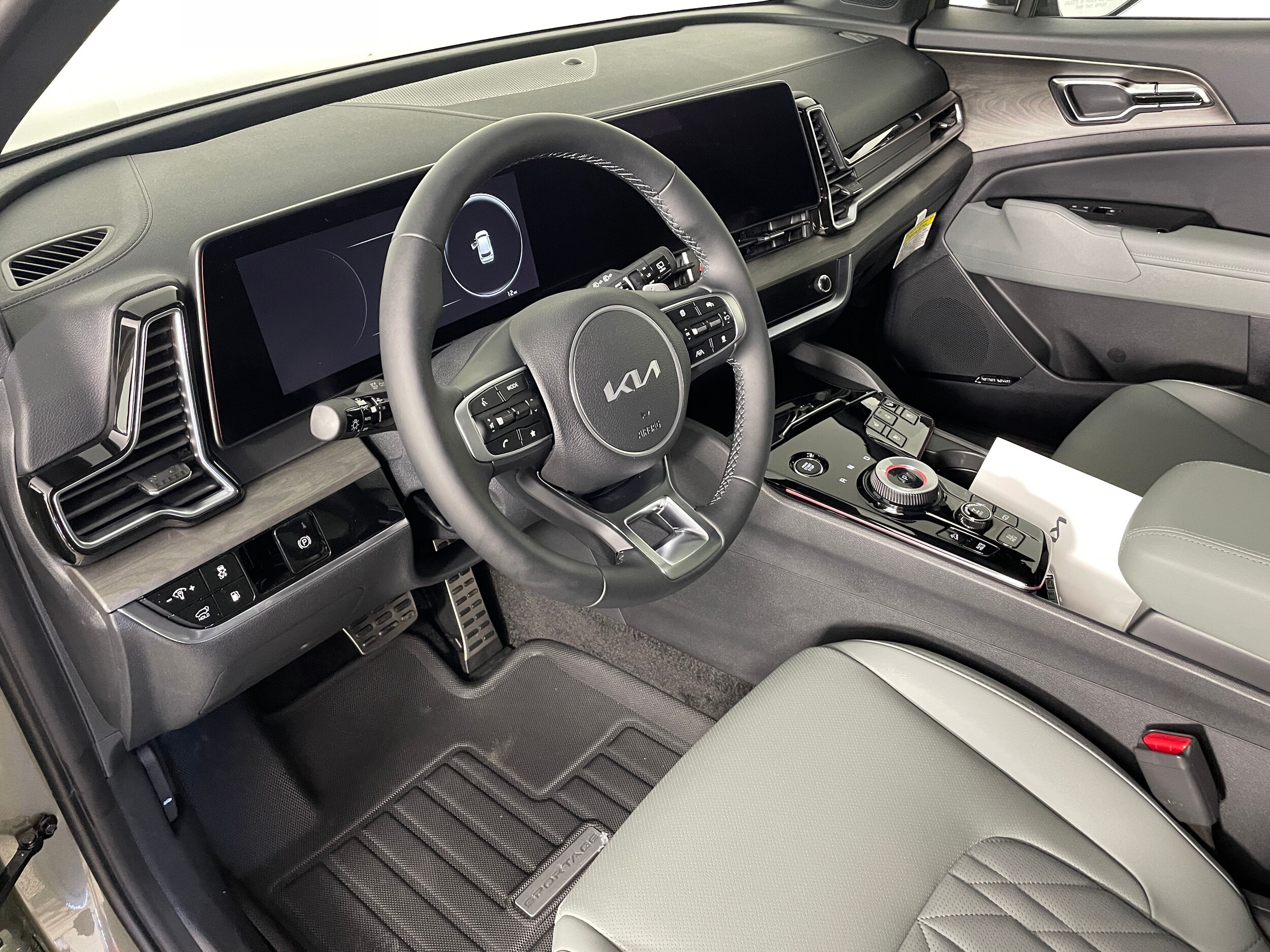2025 Kia Sportage Plug-In Hybrid X-Line Prestige photo 2