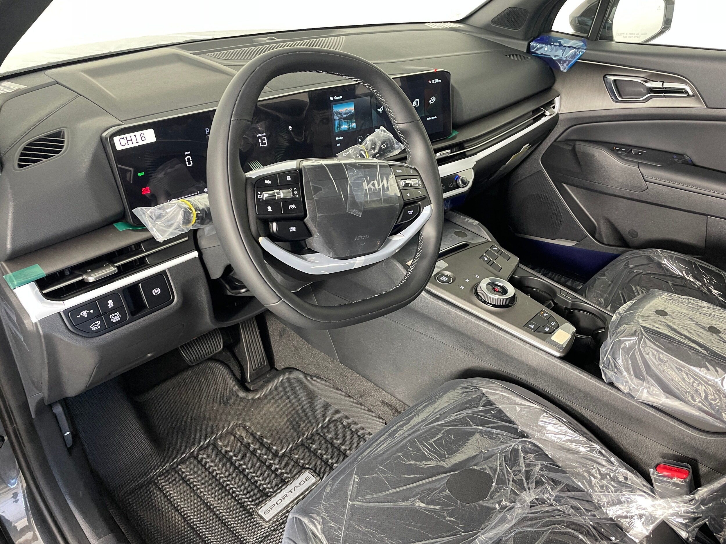 2026 Kia Sportage Hybrid X-Line photo 2