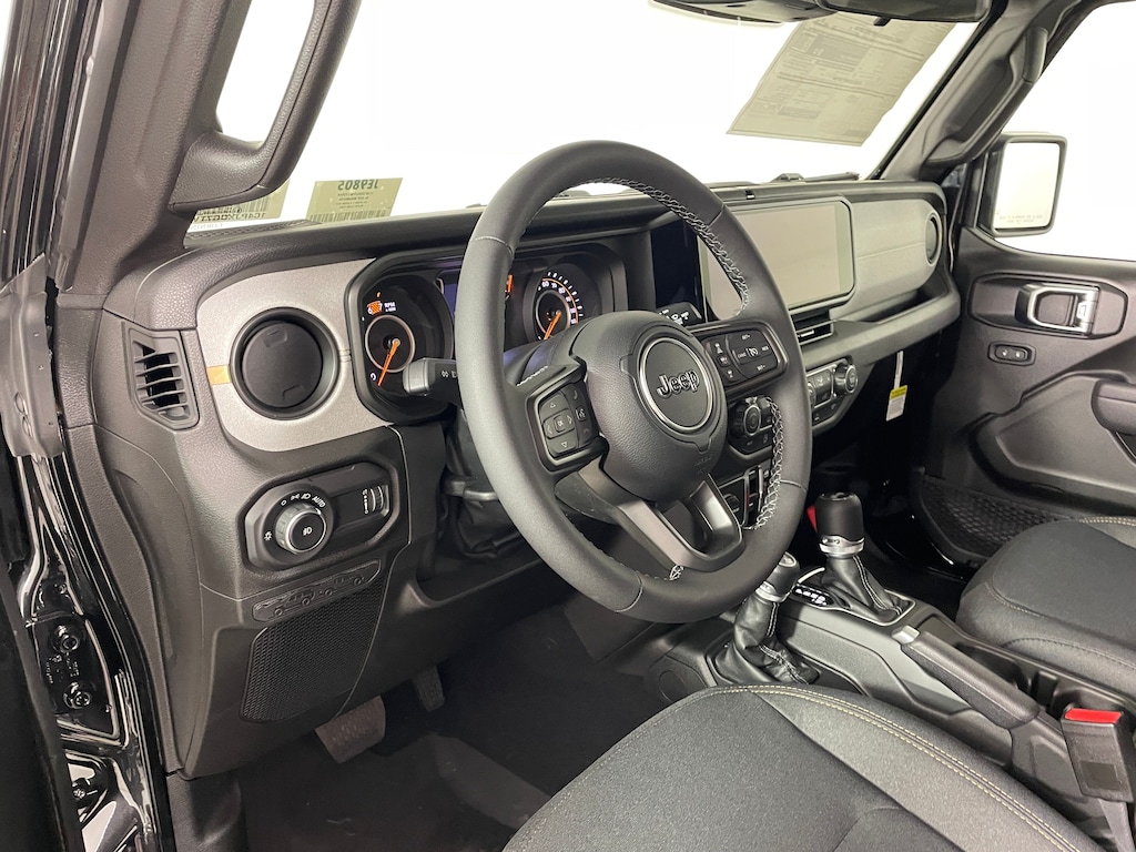 New 2026 Jeep Wrangler 4-DOOR WILLYS Sport Utility