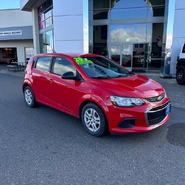 Used 2020 Chevrolet Sonic LT w/1FL Hatchback