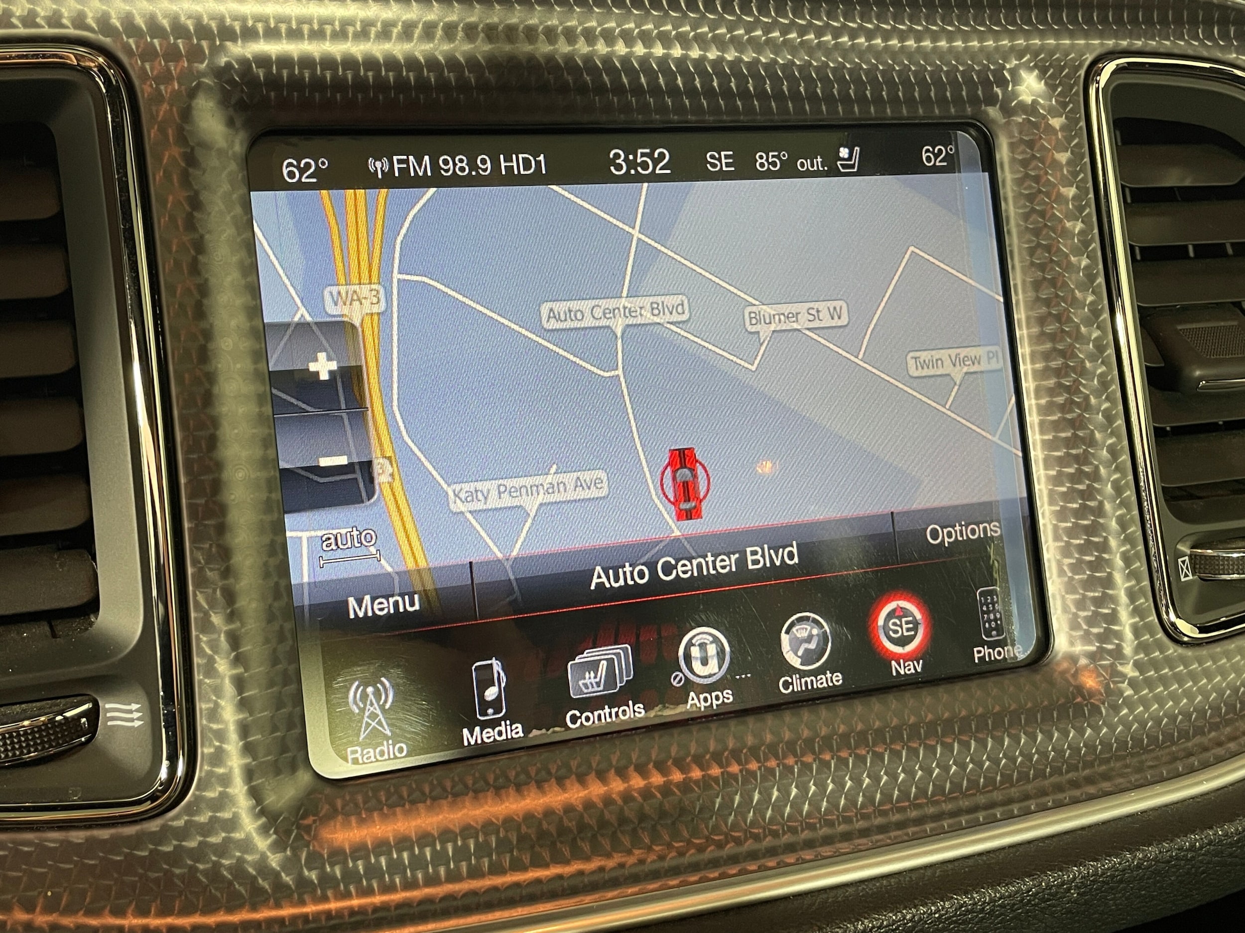 2016 Dodge Challenger SRT Hellcat photo 3