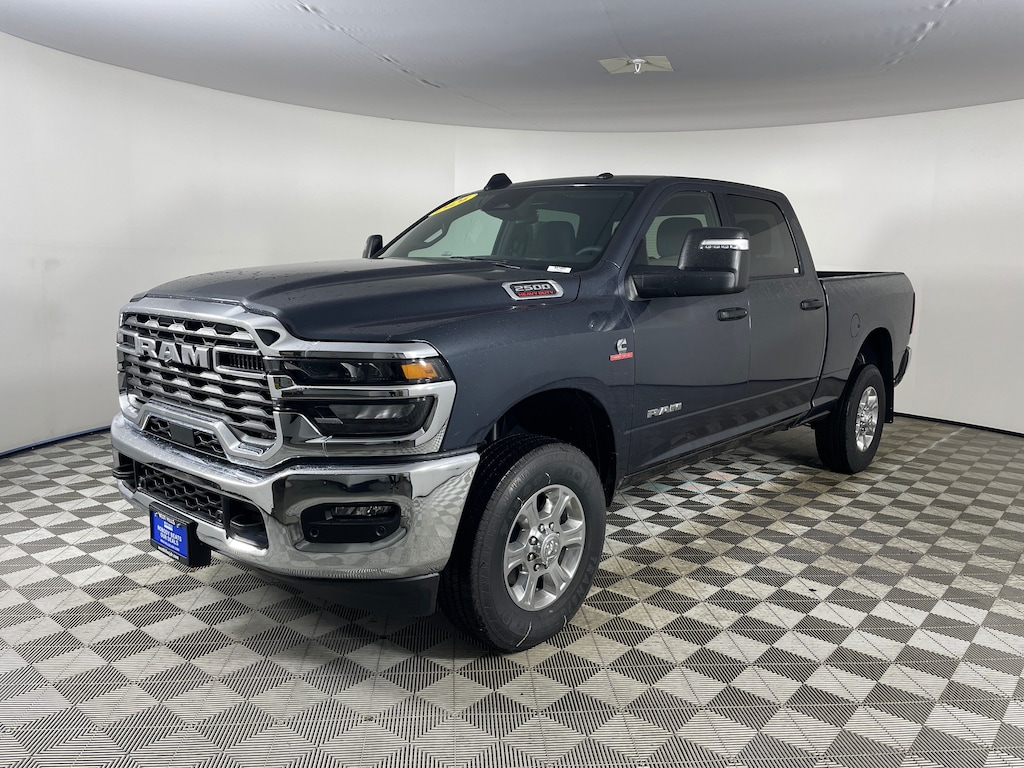 New 2026 Ram 2500 BIG HORN CREW CAB 4X4 6'4 BOX Pickup