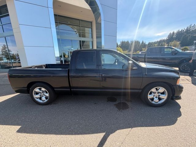 2002 Dodge Ram 1500 photo 2