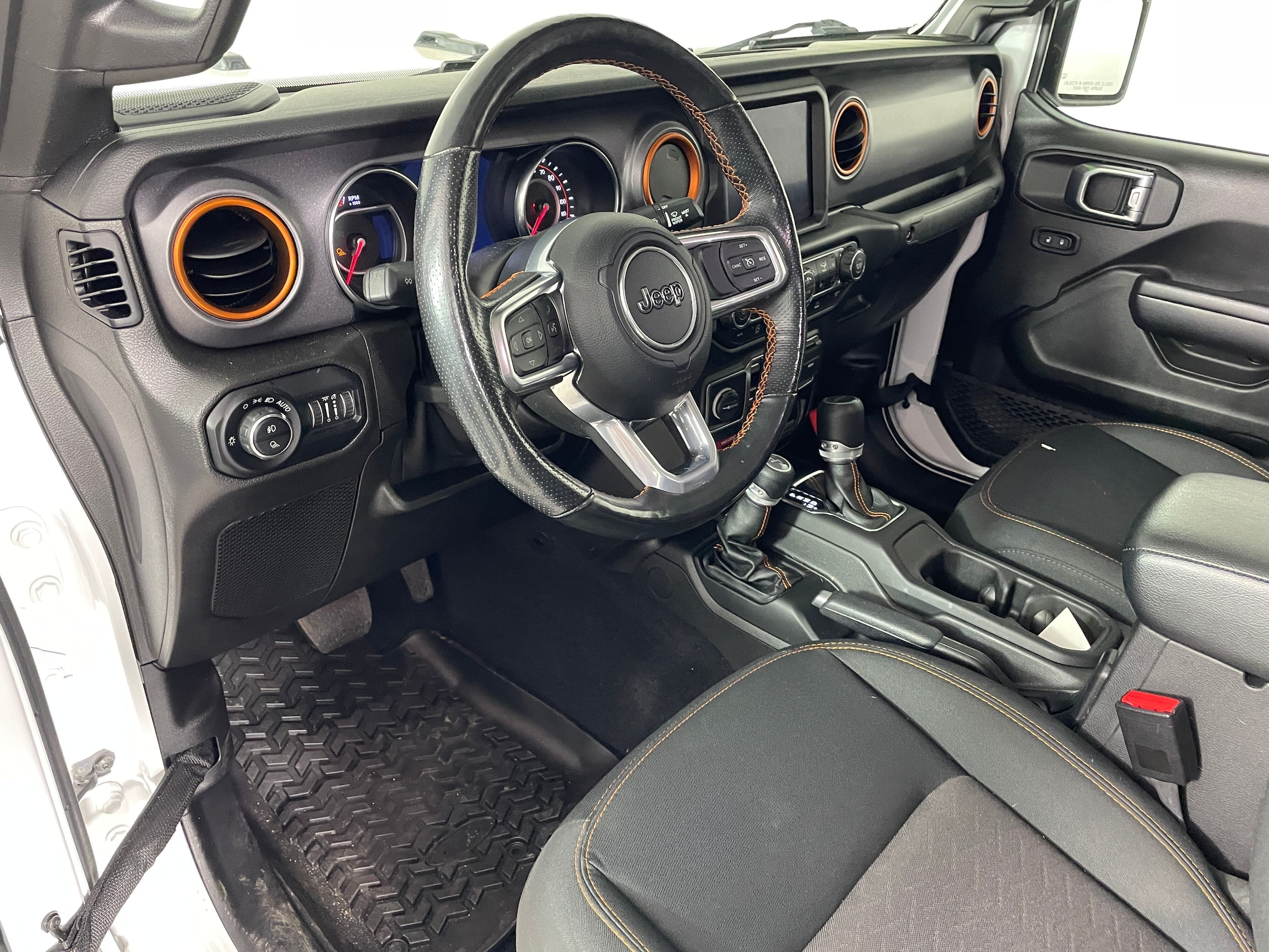 2021 Jeep Gladiator Mojave photo 3