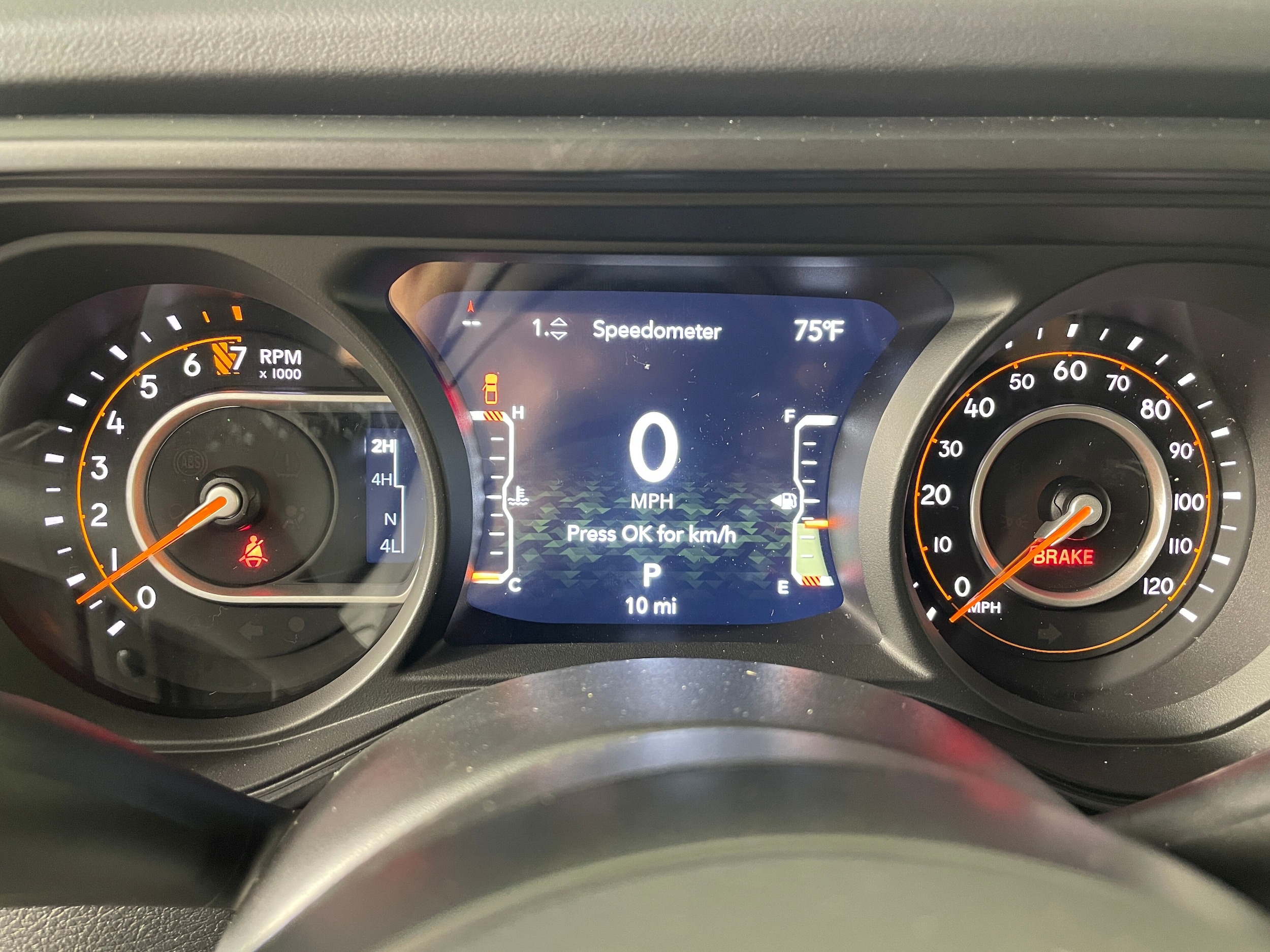 2025 Jeep Gladiator Mojave photo 3