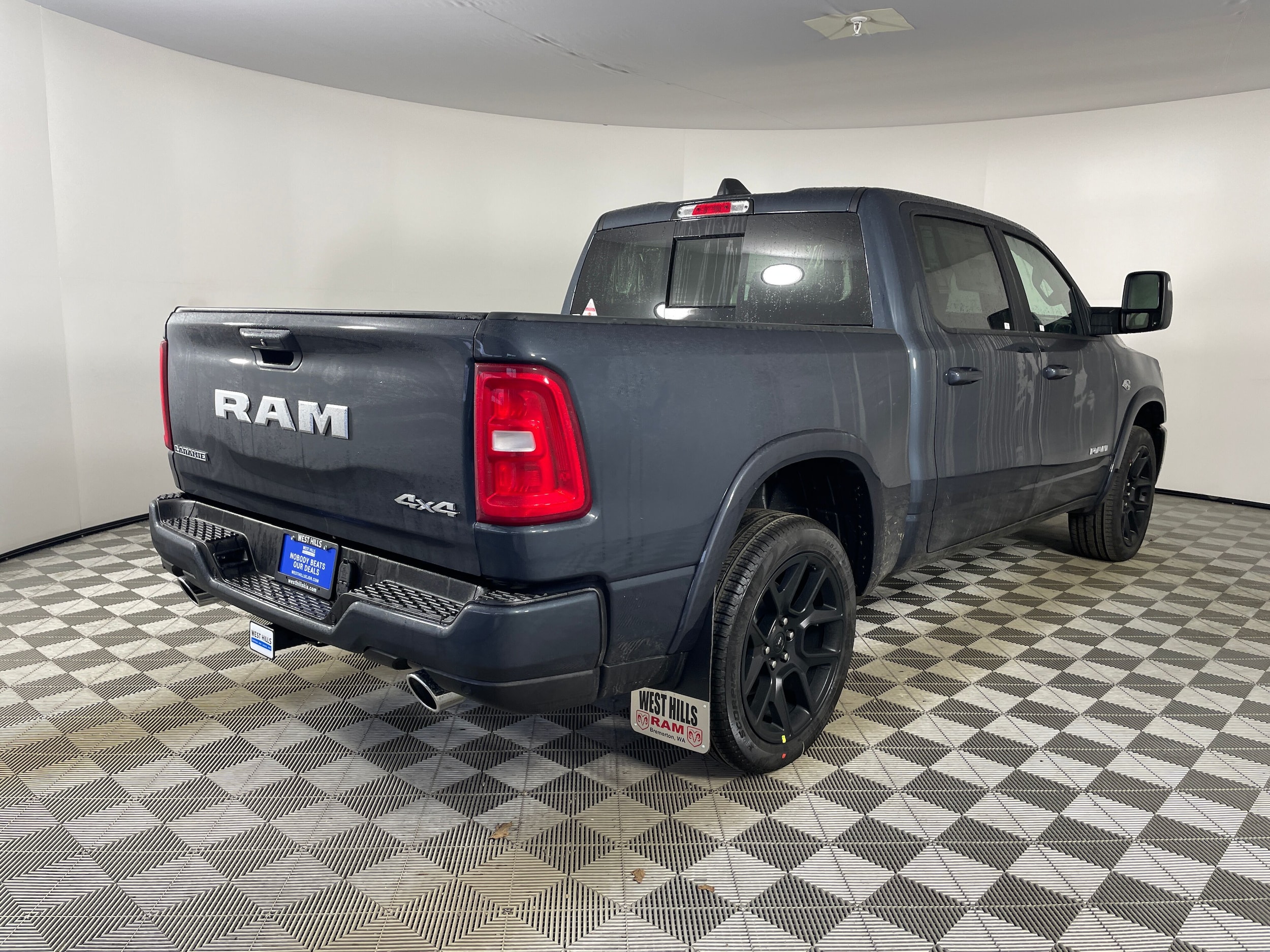 2026 RAM 1500 Laramie - Photo 6