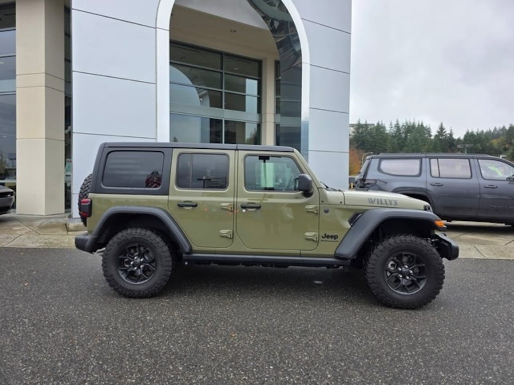 Used 2025 Jeep Wrangler Sport SUV