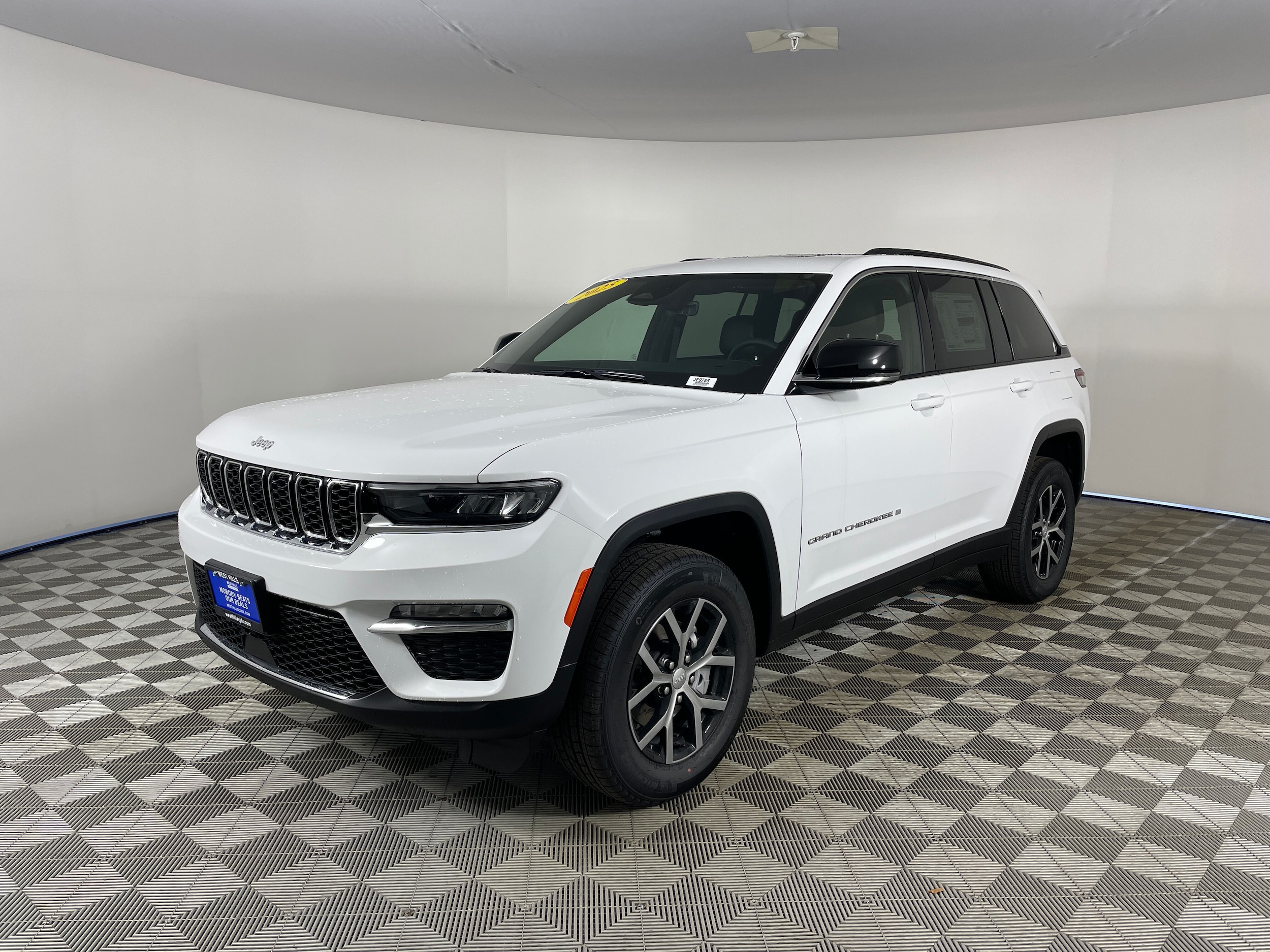 2025 Jeep Grand Cherokee Limited's photo