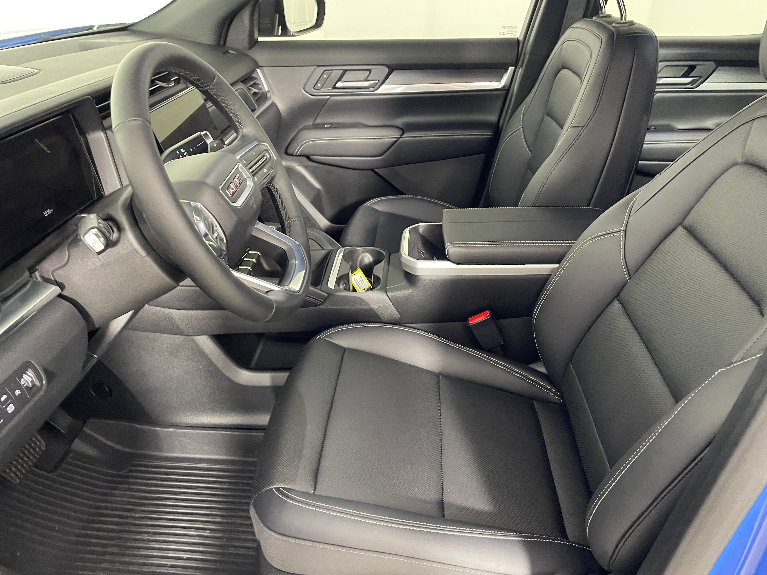 2026 GMC Terrain Elevation photo 2