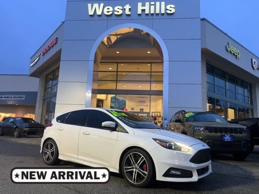 Used 2016 Ford Focus ST Base Hatchback