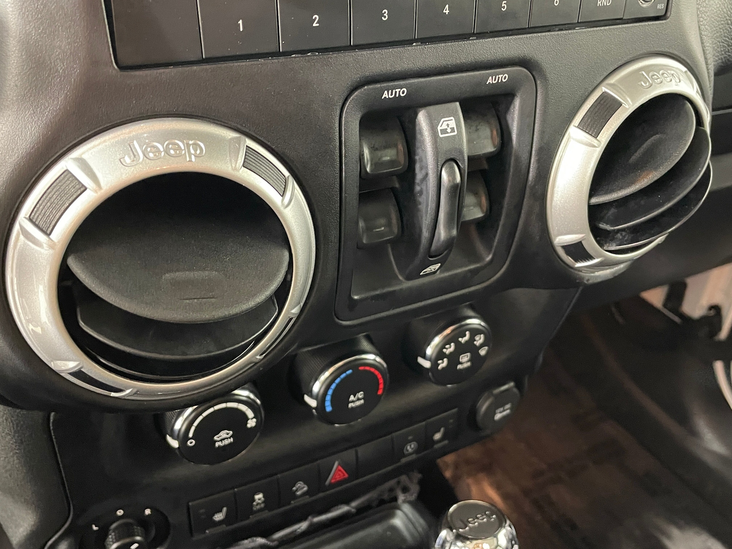 2013 Jeep Wrangler Unlimited Sport photo 3