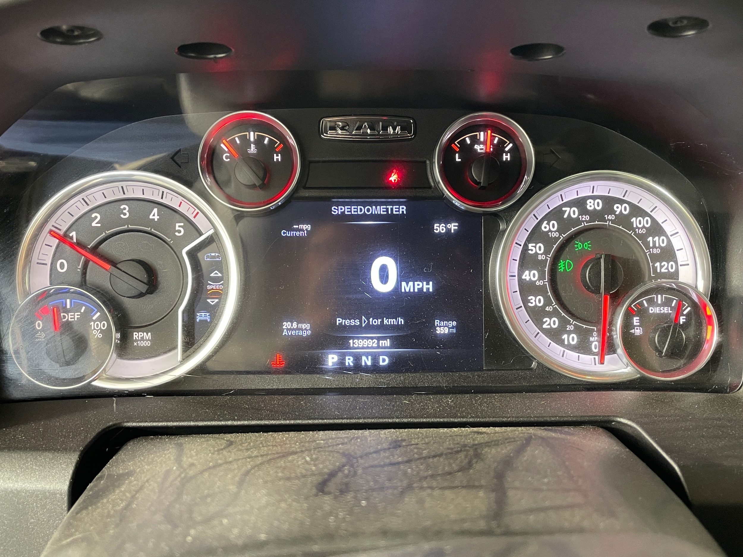 2016 Ram 1500 SLT photo 5