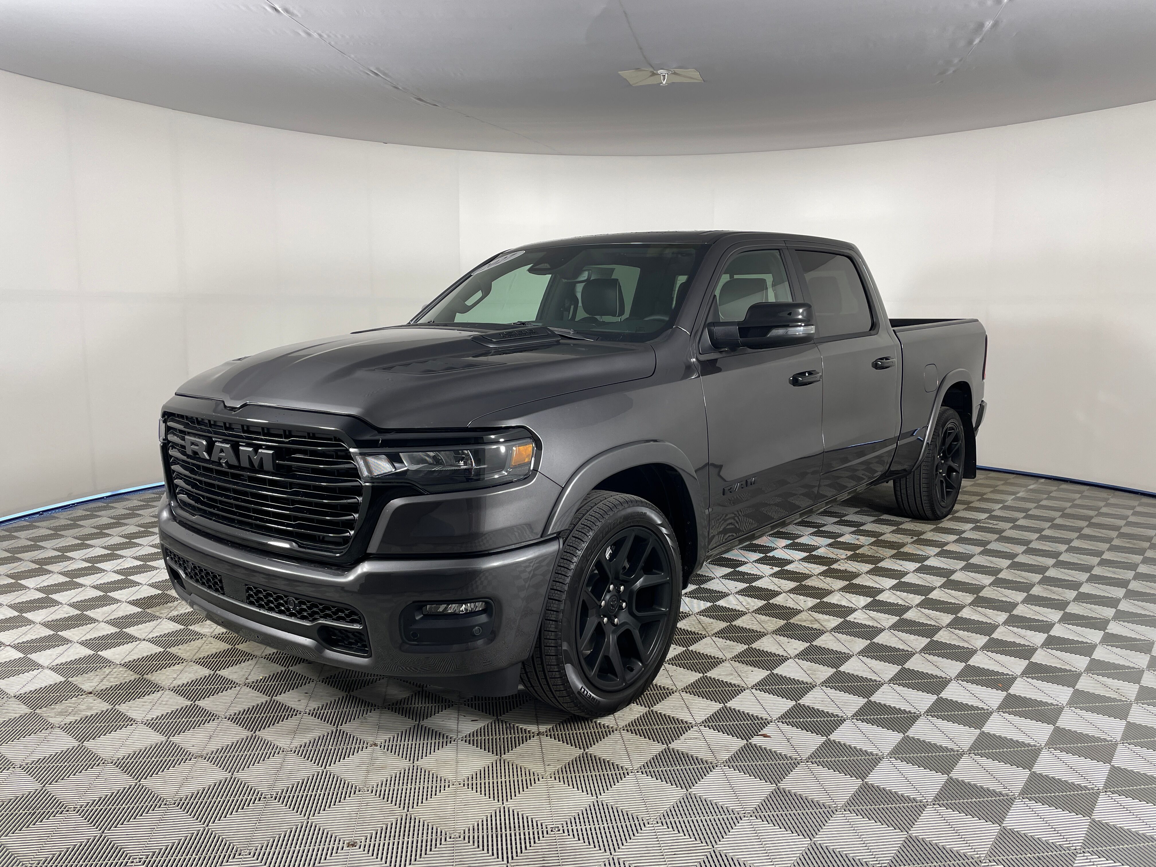 2027 Ram 1500 LARAMIE CREW CAB 4X4 Pickup