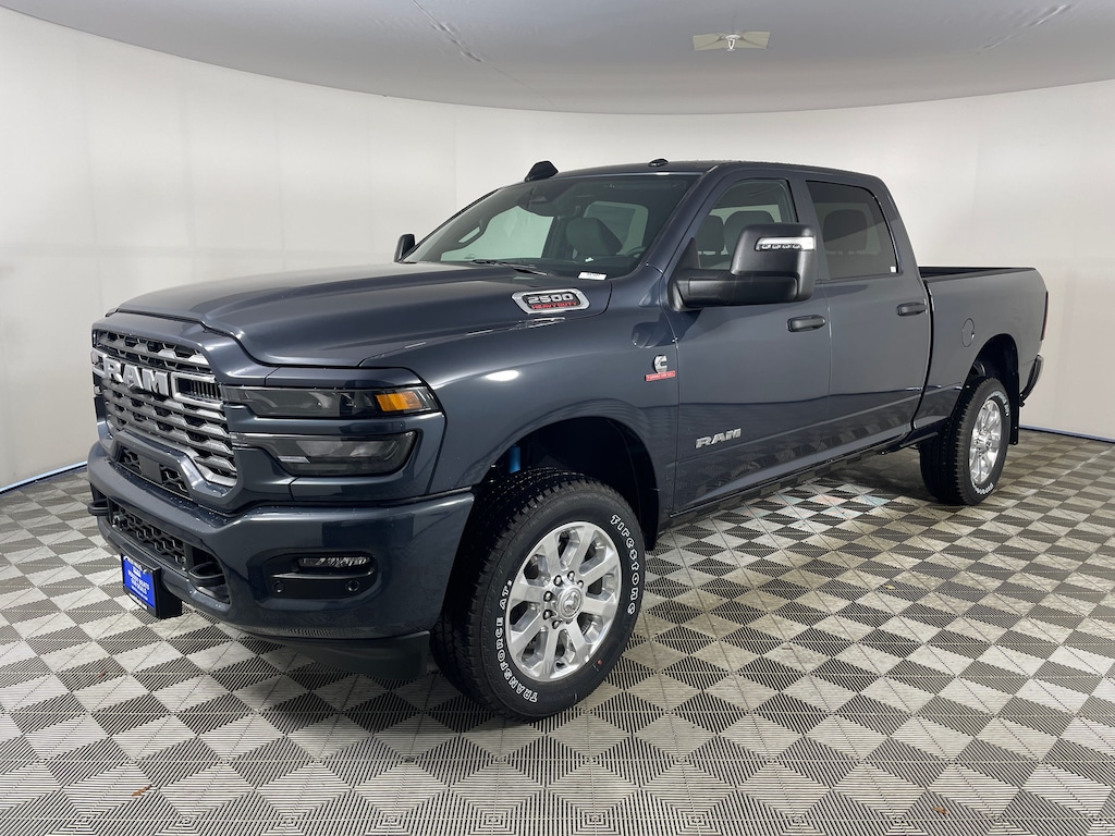 New 2026 Ram 2500 BIG HORN CREW CAB 4X4 6'4 BOX Pickup
