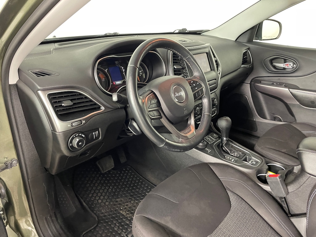 Used 2019 Jeep Cherokee Latitude 4x4 SUV