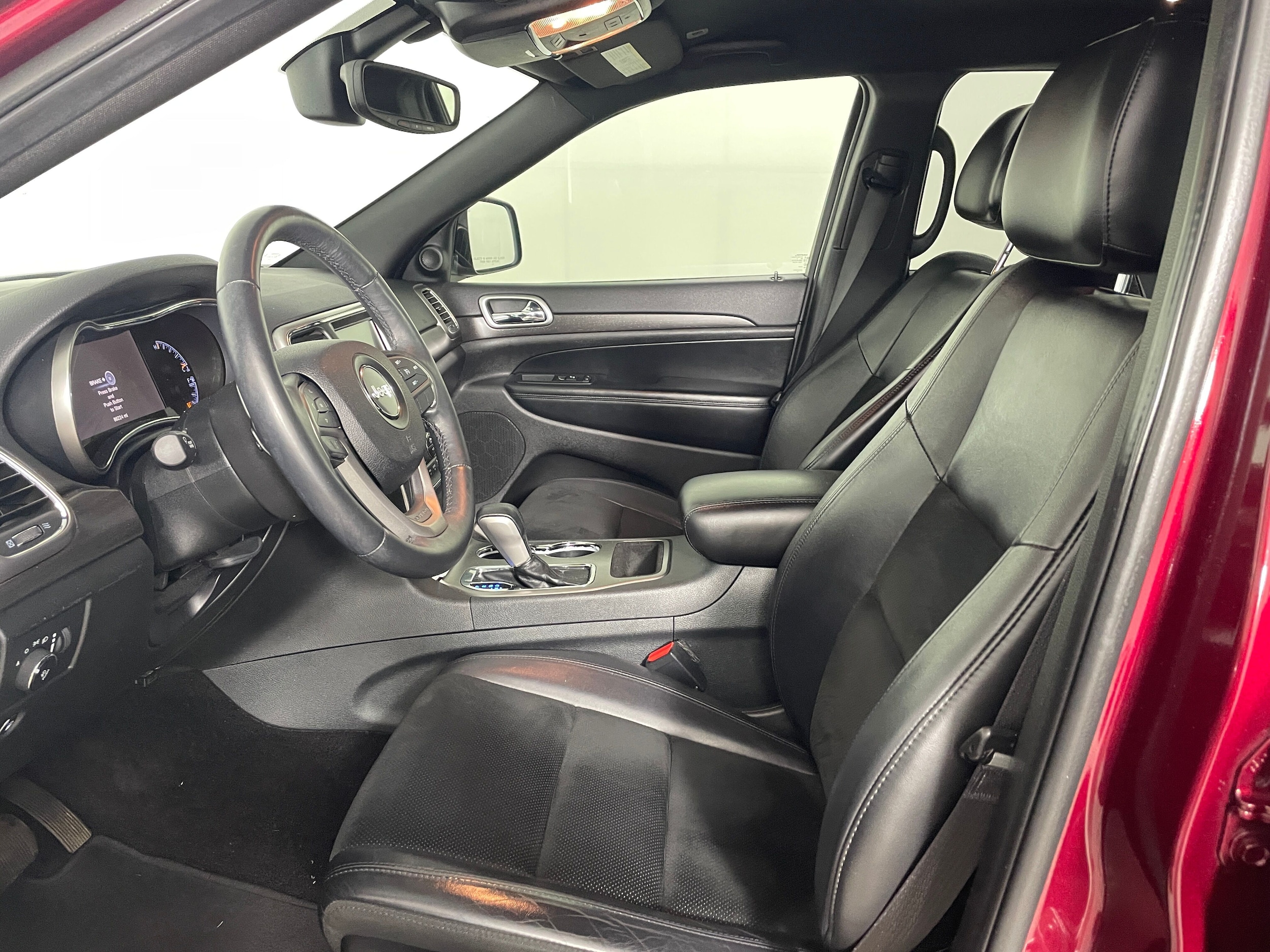 2017 Jeep Grand Cherokee Altitude Sport photo 2