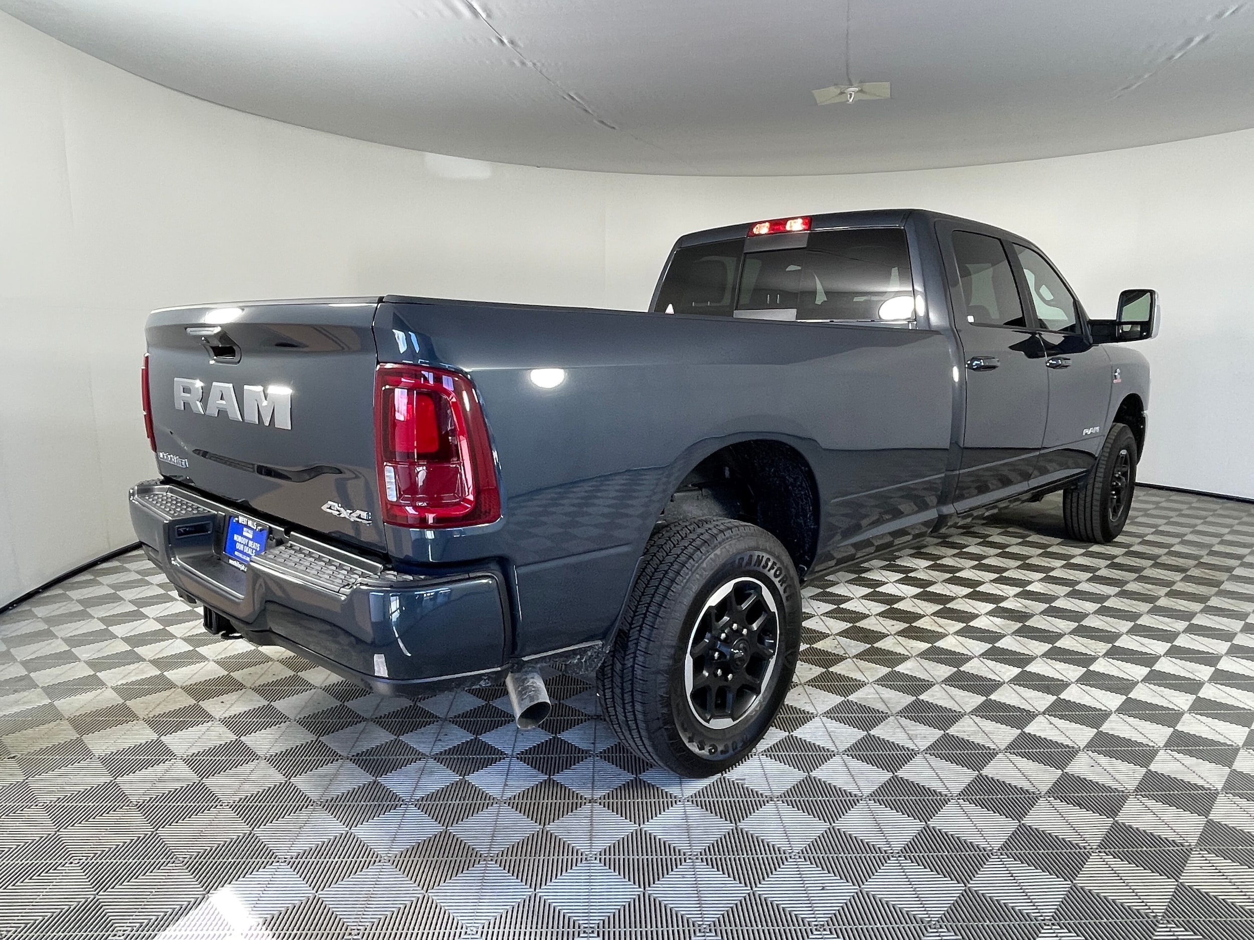 2026 RAM 2500 Laramie - Photo 17