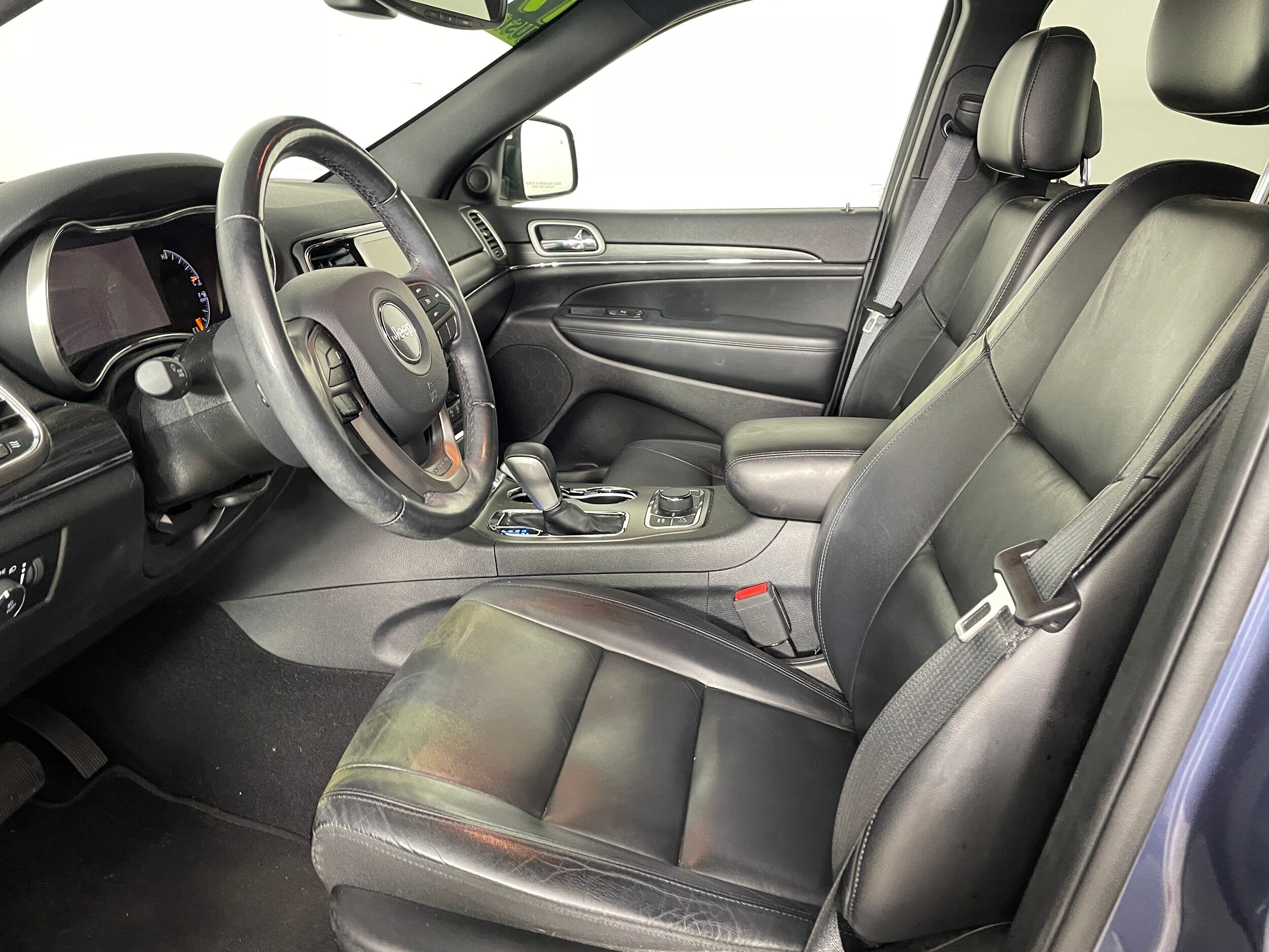 2019 Jeep Grand Cherokee Limited photo 2