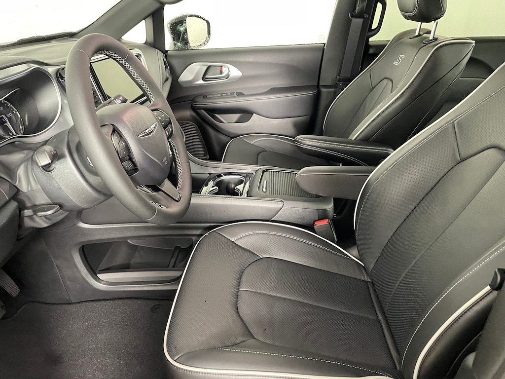 New 2025 Chrysler Pacifica LIMITED AWD Passenger Van