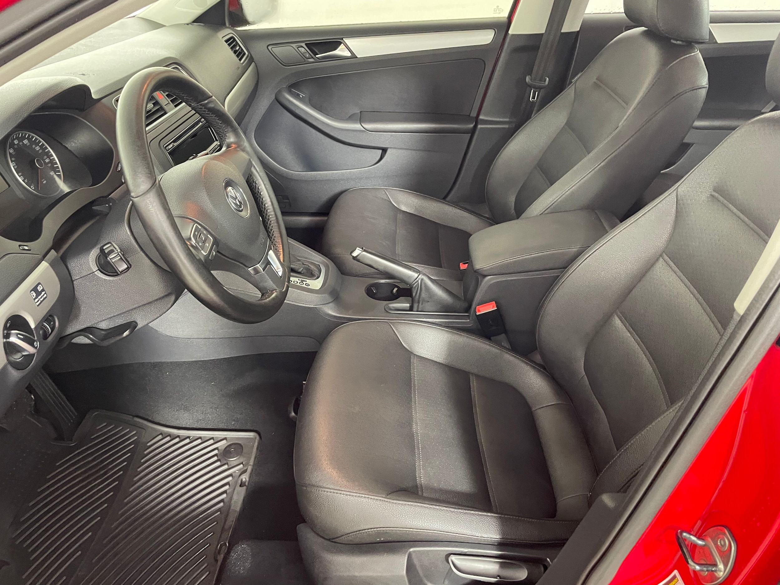 Used 2012 Volkswagen Jetta TDI with VIN 3VWLL7AJ5CM025186 for sale in Bremerton, WA