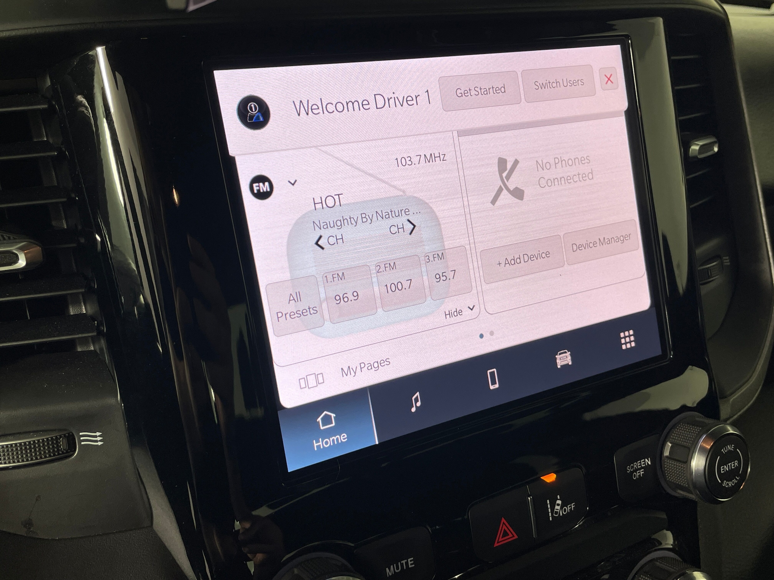 2025 Ram 1500 Tradesman photo 6