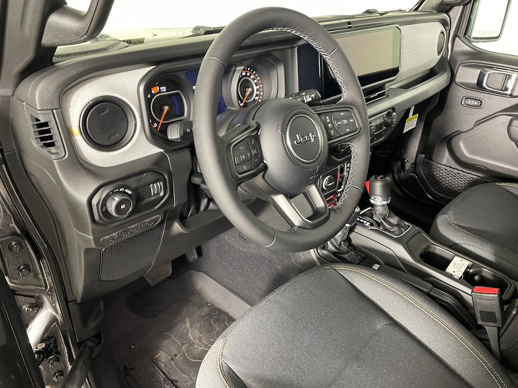 New 2026 Jeep Wrangler 4-DOOR WILLYS Sport Utility