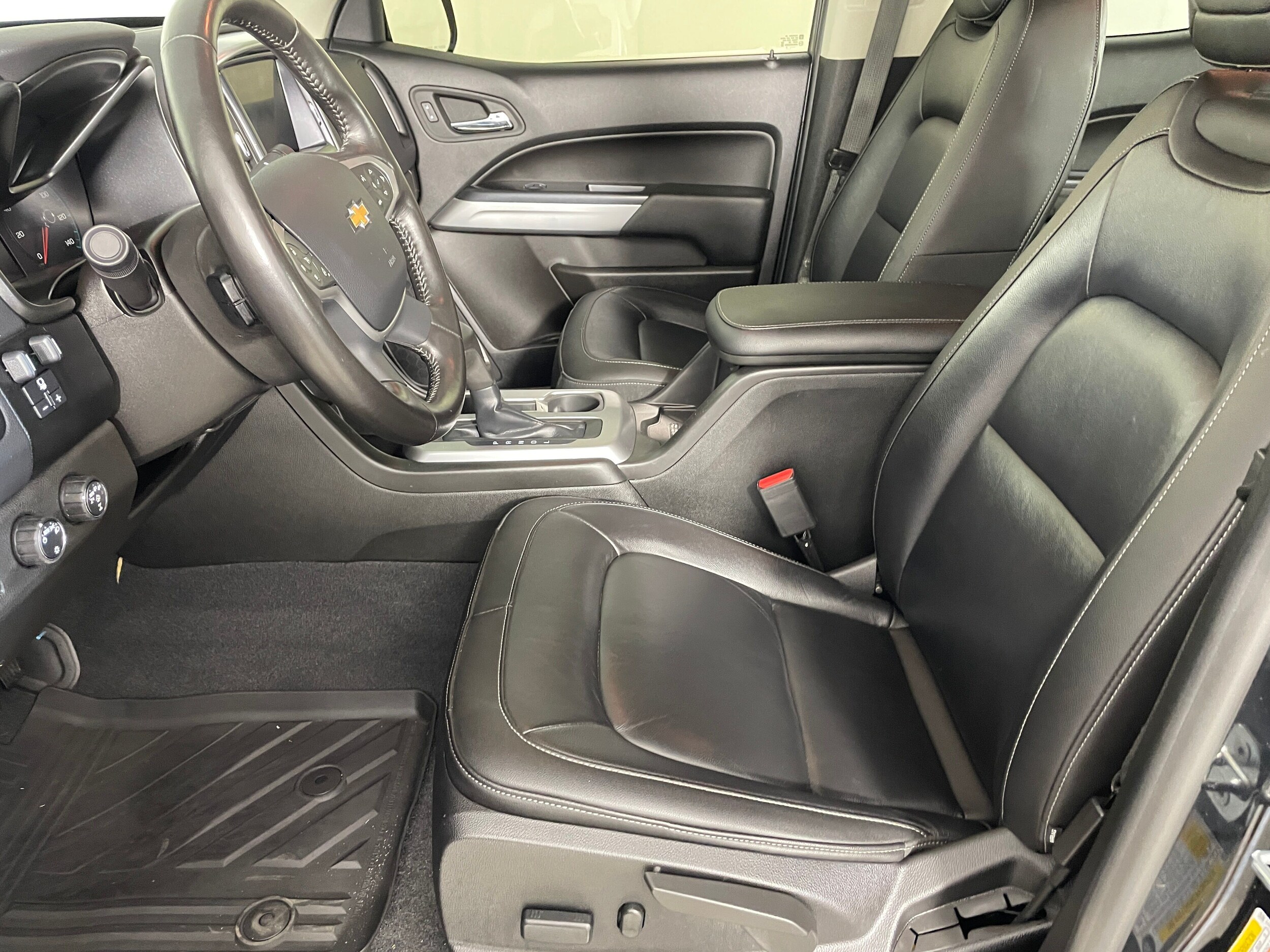 2020 Chevrolet Colorado ZR2 photo 2