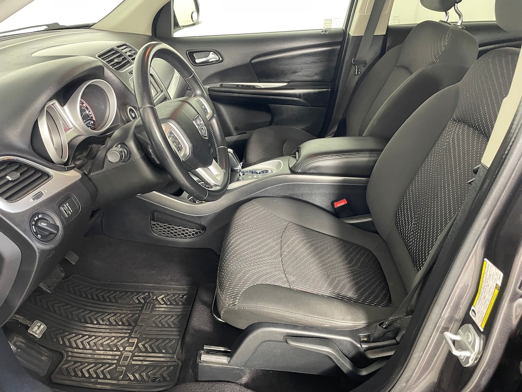 Used 2018 Dodge Journey SE SUV