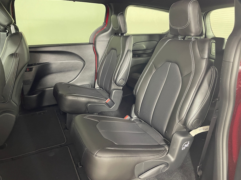 New 2026 Chrysler Pacifica SELECT AWD Passenger Van