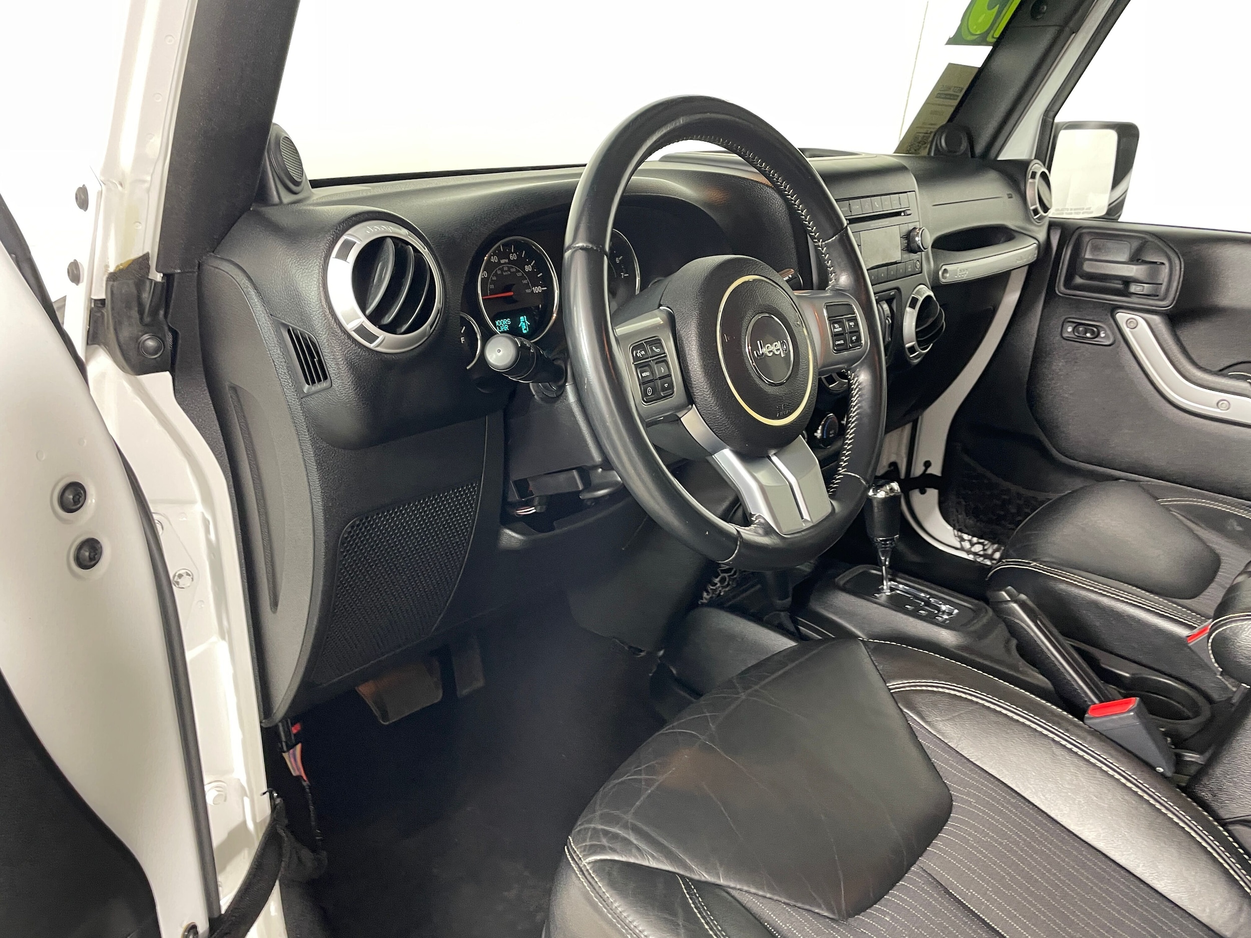 2013 Jeep Wrangler Unlimited Sport photo 2