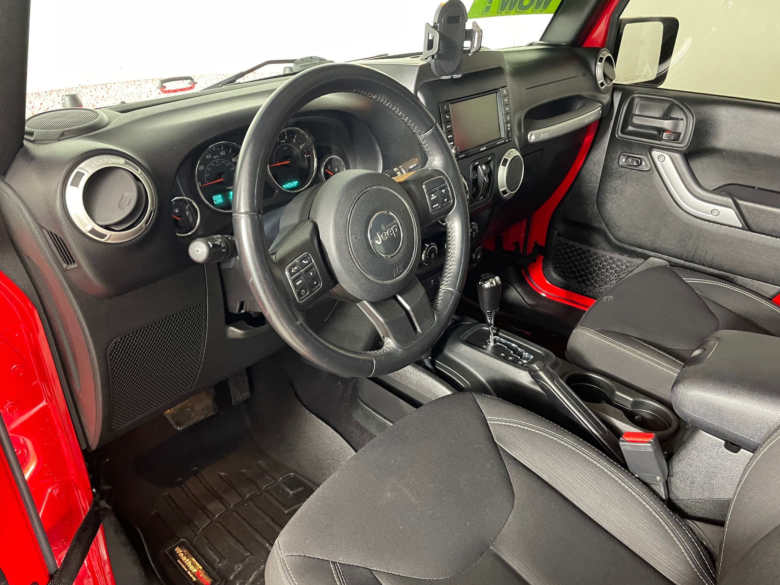 2018 Jeep Wrangler JK Unlimited Sahara 4x4 photo 3