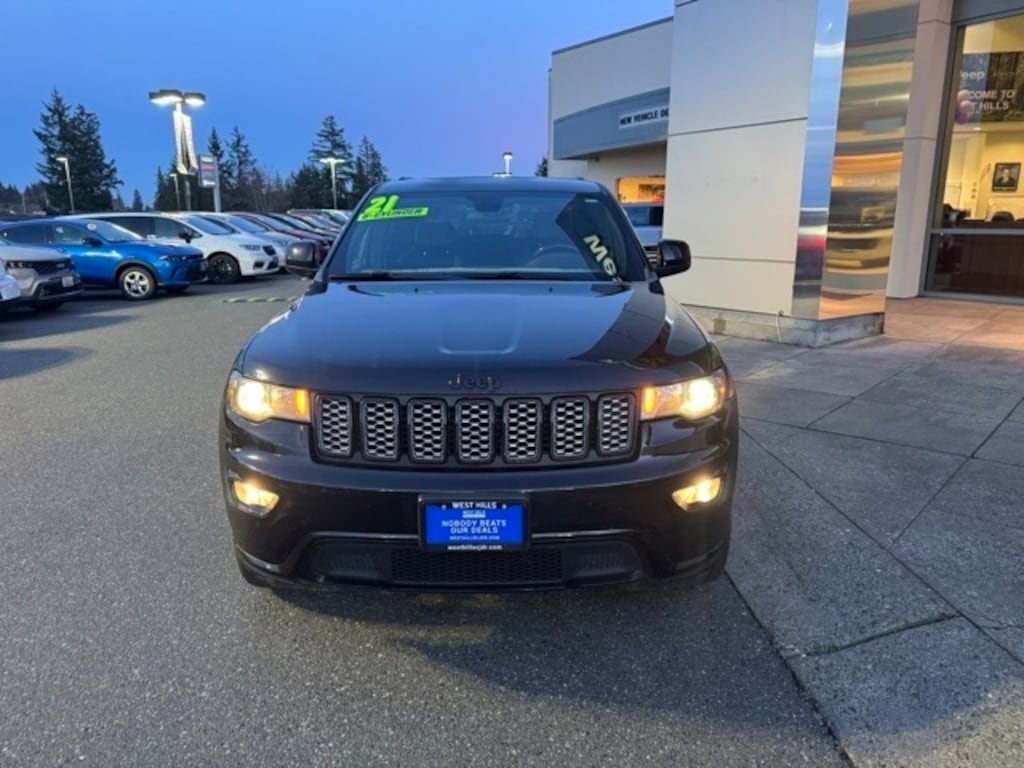 Used 2021 Jeep Grand Cherokee Laredo SUV